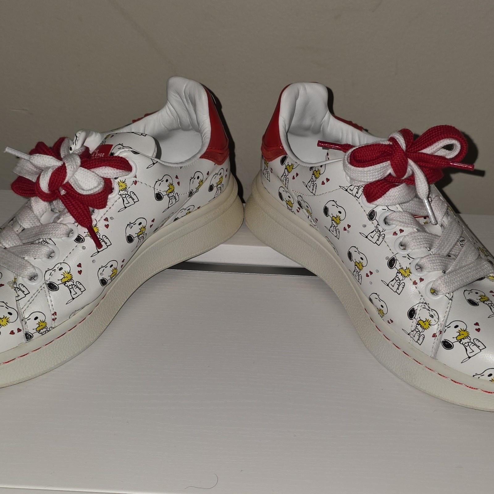 Marc Jacobs The Tennis Shoe x Peanuts Snoopy Woodstock Leather White/Red