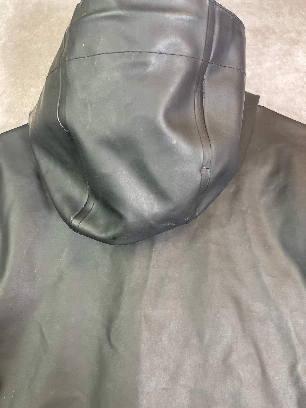 Stutterheim x Volvo Raincoat Jacket Mens Small Black Waterproof Hooded Limited