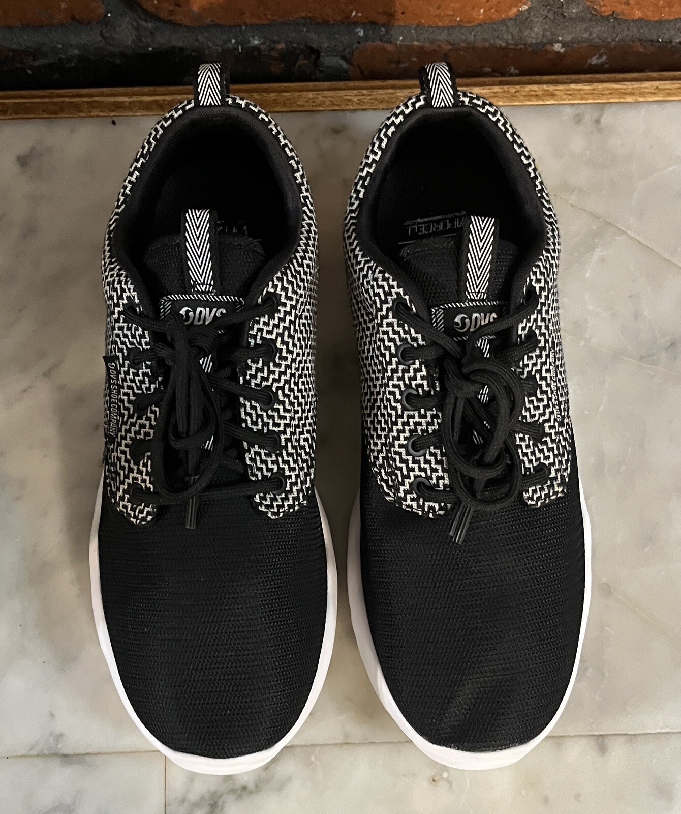DVS Shoe Company Premier 2.0 Black/ White Men’s Size 6 Model #: DVS0000245