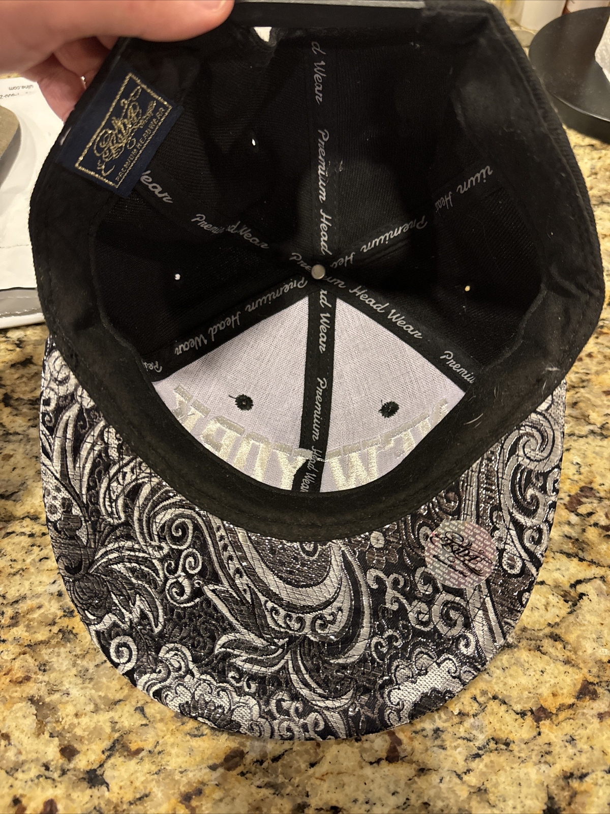 New York Spell Out Hat Premium Headwear KIPA Snapback Black Silver Brim