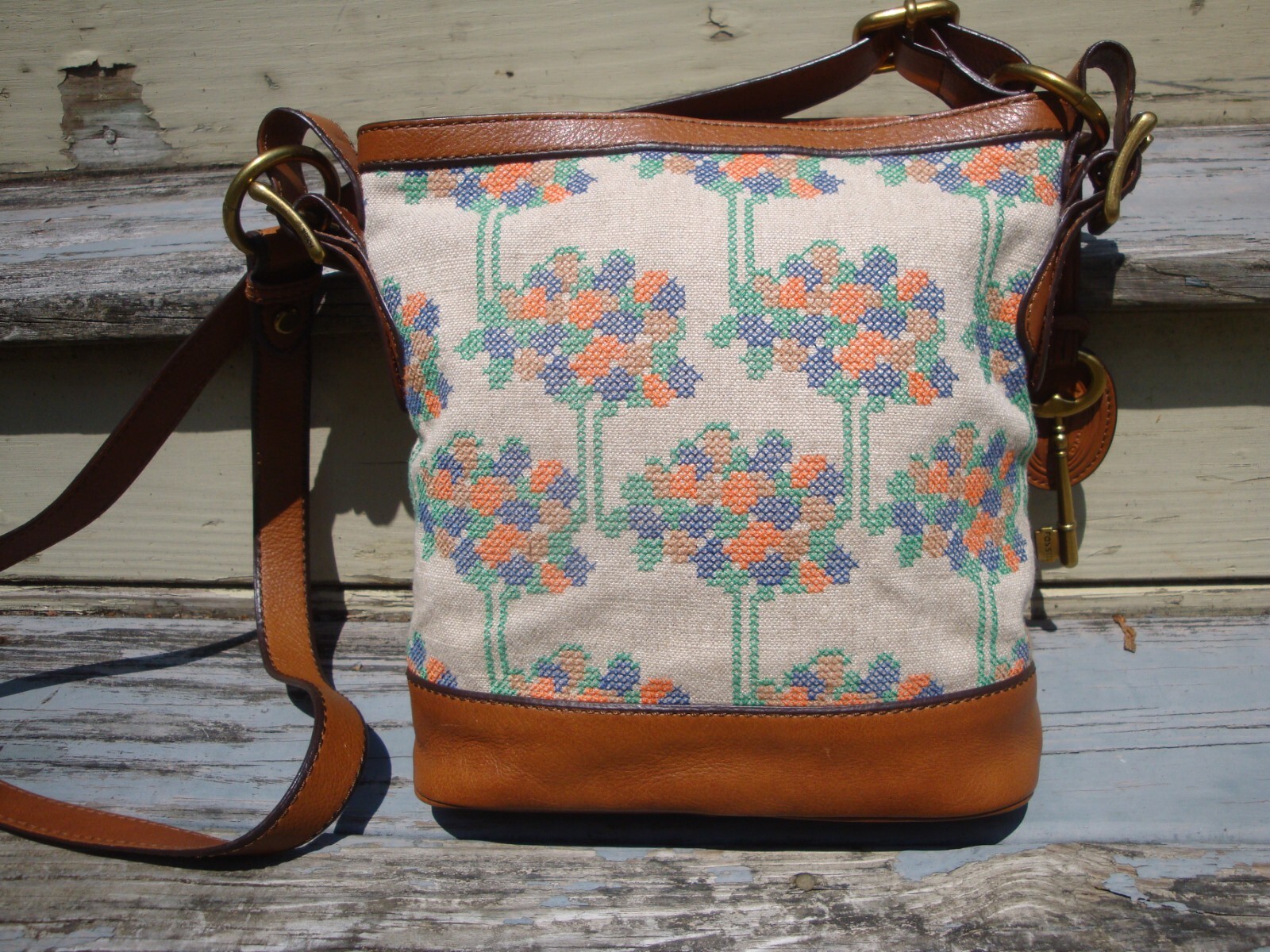 FOSSIL Brown Leather Crossbody Handbag Shoulder Boho Hobo Hippie Vintage Maddox