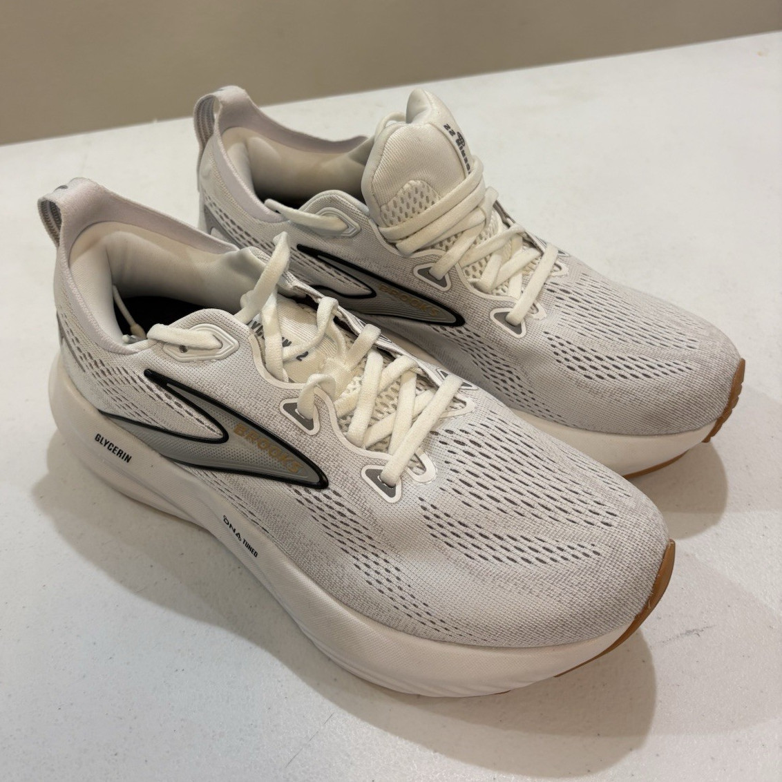 Brooks Women’s Glycerin 22 White Mesh Low Top Lace-Up Running Shoes New W/O Box