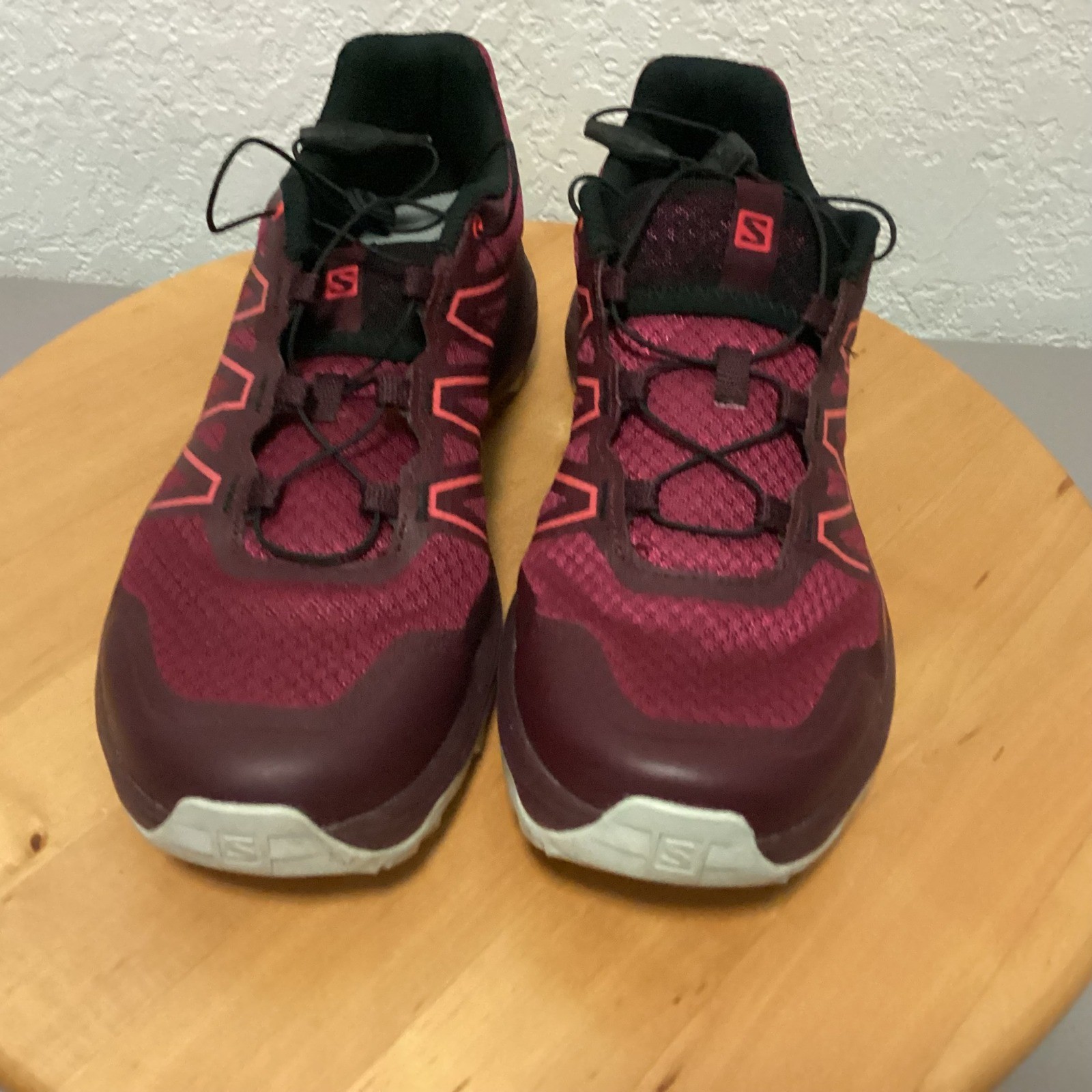 Salomon Women’s Burgundy Pink Trail Running Shoes Contagrip Energycell Size 8.5