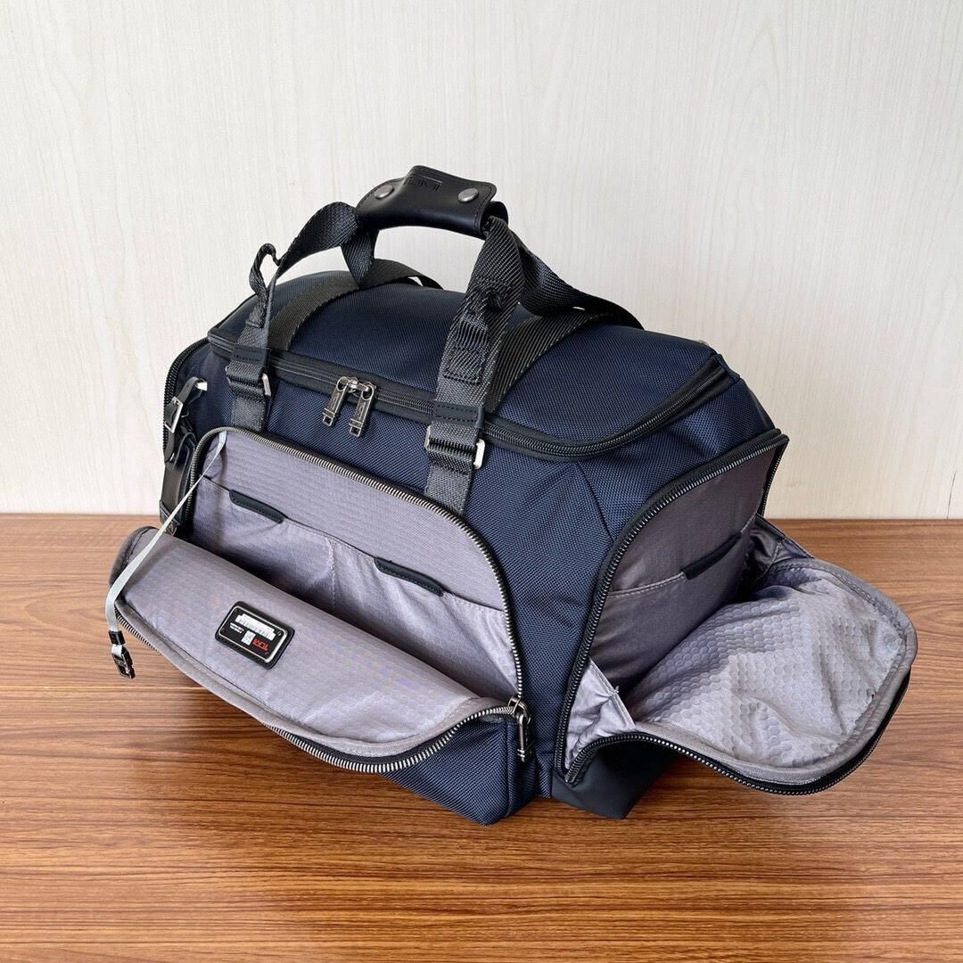 NEW TUMI Alpha Bravo MASON DUFFEL 232722 Navy Blue Bag Boston Bag Golf Bag