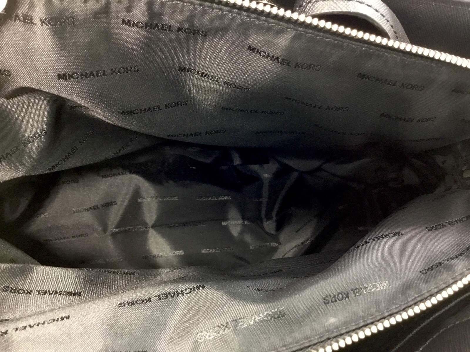 MICHAEL Michael Kors Savannah Large Satchel (Pearl Grey/Black) 30F7SS7S3T-PGBLK