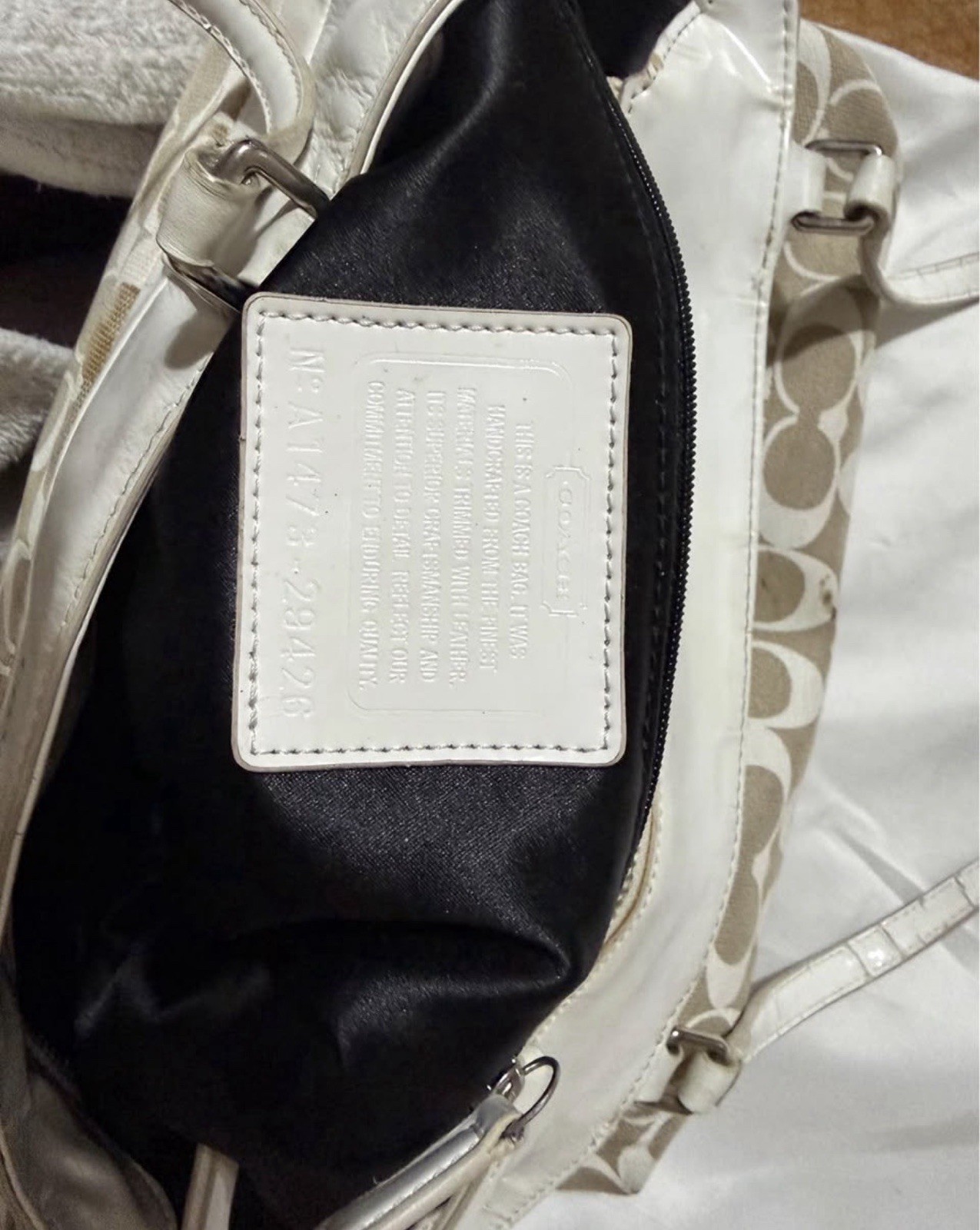 Coach Signature Logo Tote Bag Beige/White Large Zip Closure w/ Dust Bag