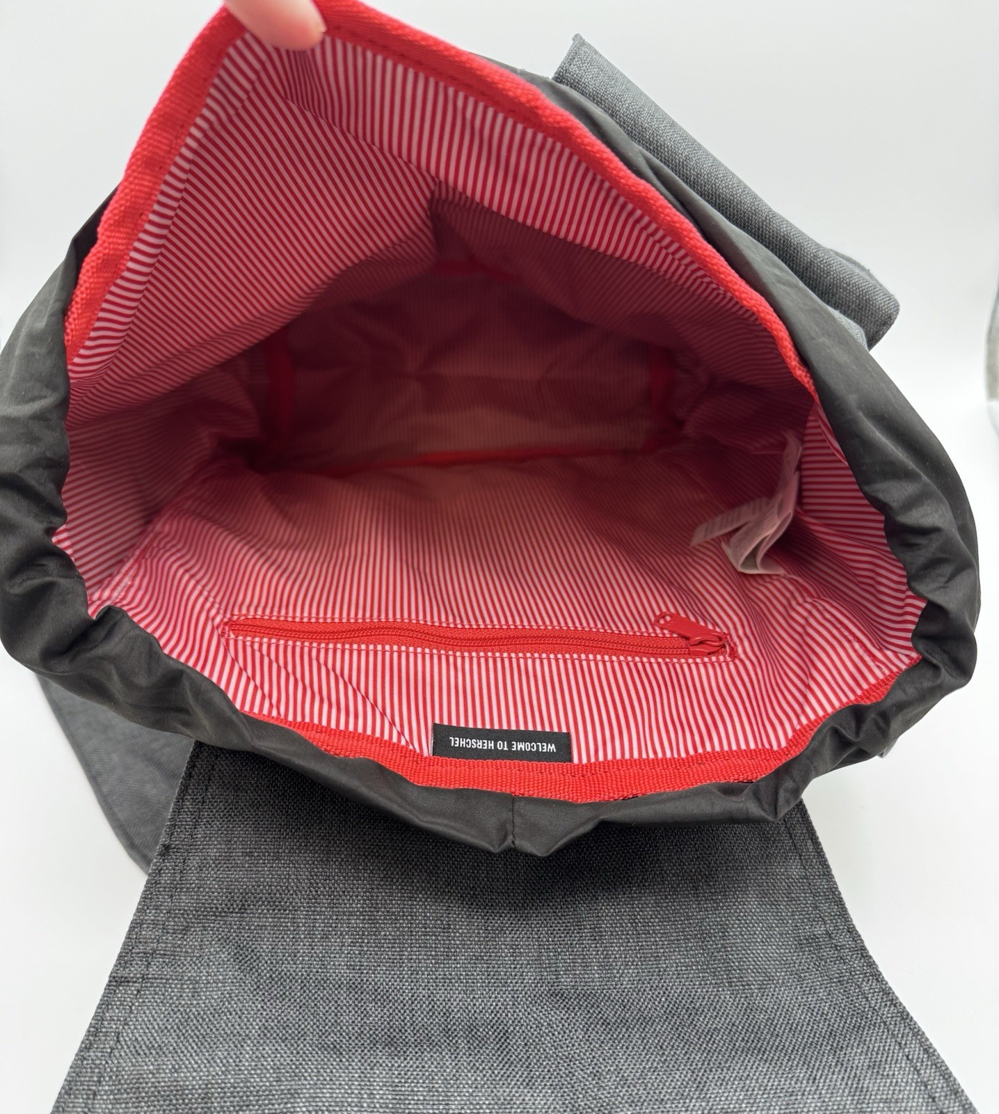 Herschel Dawson 13L Backpack Black Crosshatch Laptop 11.75×8.75×6 NWT