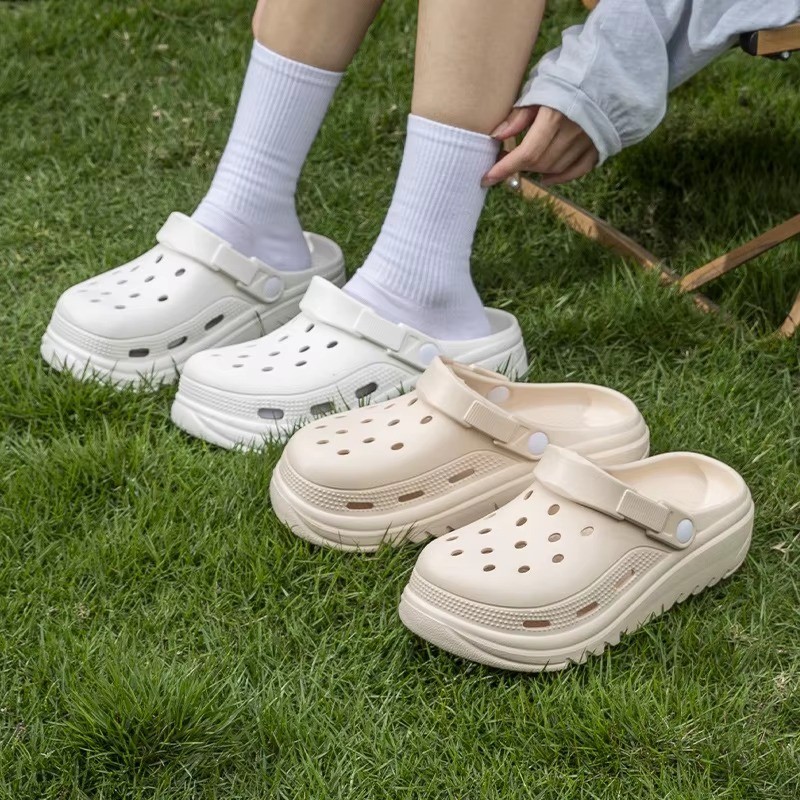Crocs Classic Clog Unisex Slip On Women Shoe Ultra Light Water-Friendly Sandals