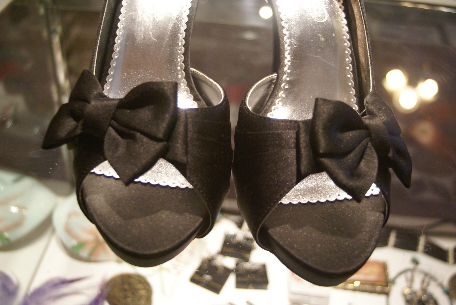 Michaelangelo black satin open toe high (3in and up) pumps with bow size 10 M