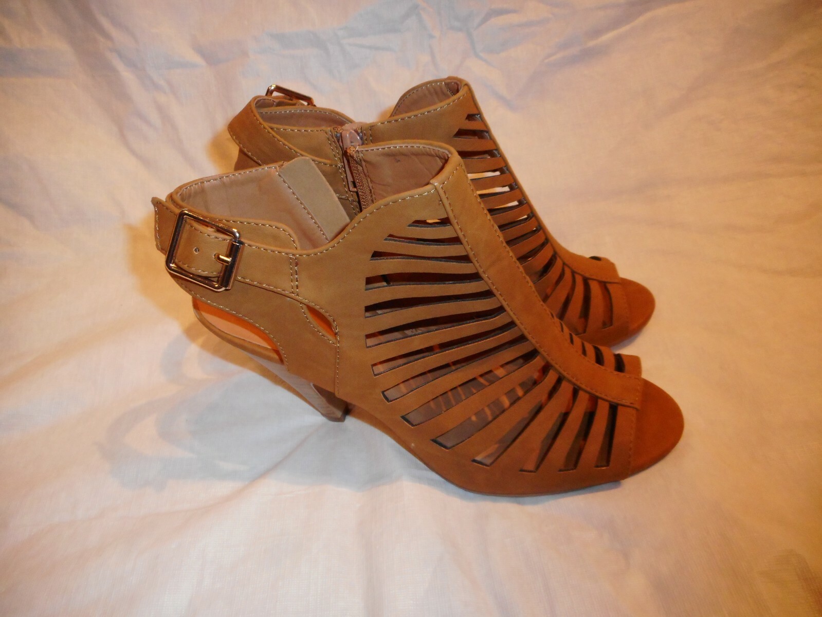 Open Toe Brown Man Made Materials U.S Shoes Size 8.5