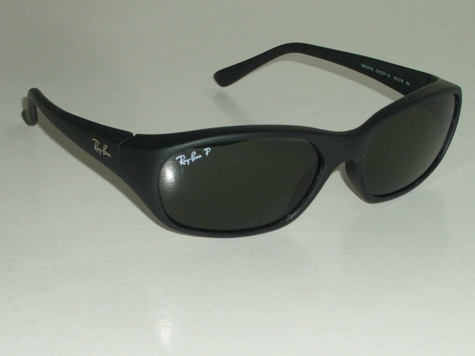 RAY BAN RB2016 W2578 MATTE BLACK GLASS POLARIZED DADDY- O WRAPs SUNGLASSES SUPER