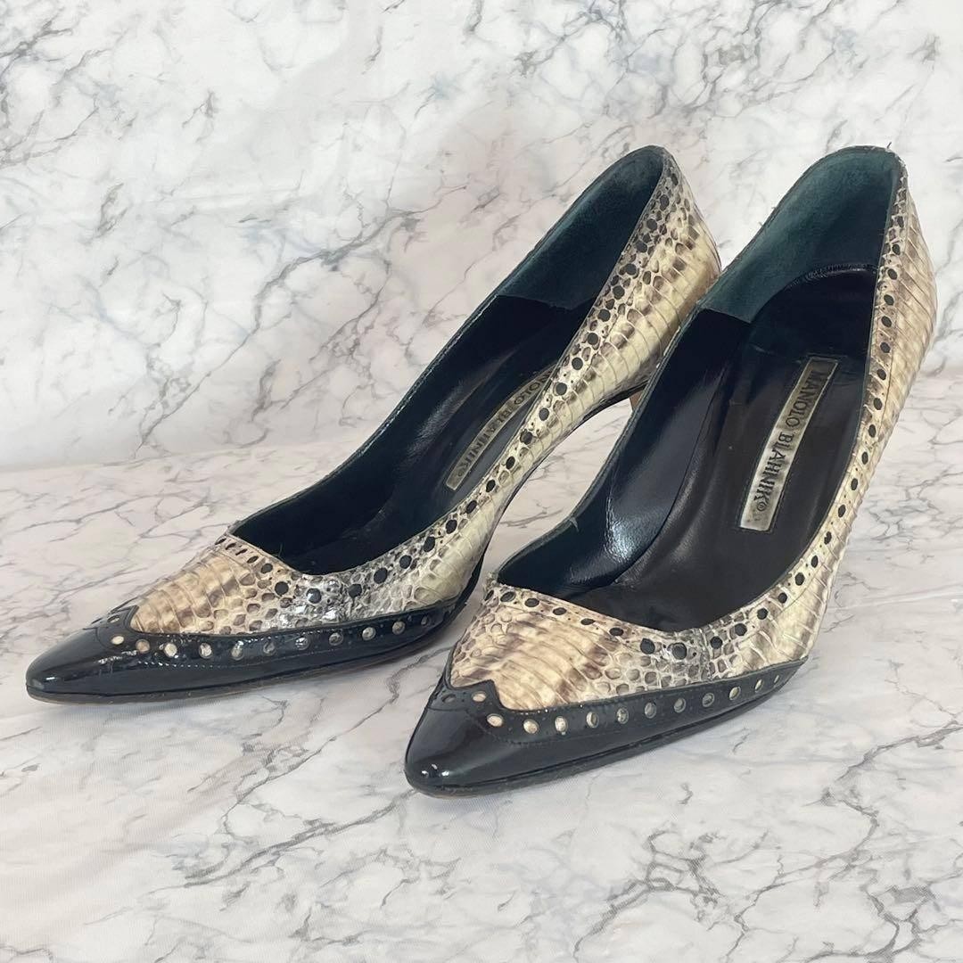 Rare Manolo Blahnik Python Patent Leather Pointed Toe Heels 35.5 (22.5cm)