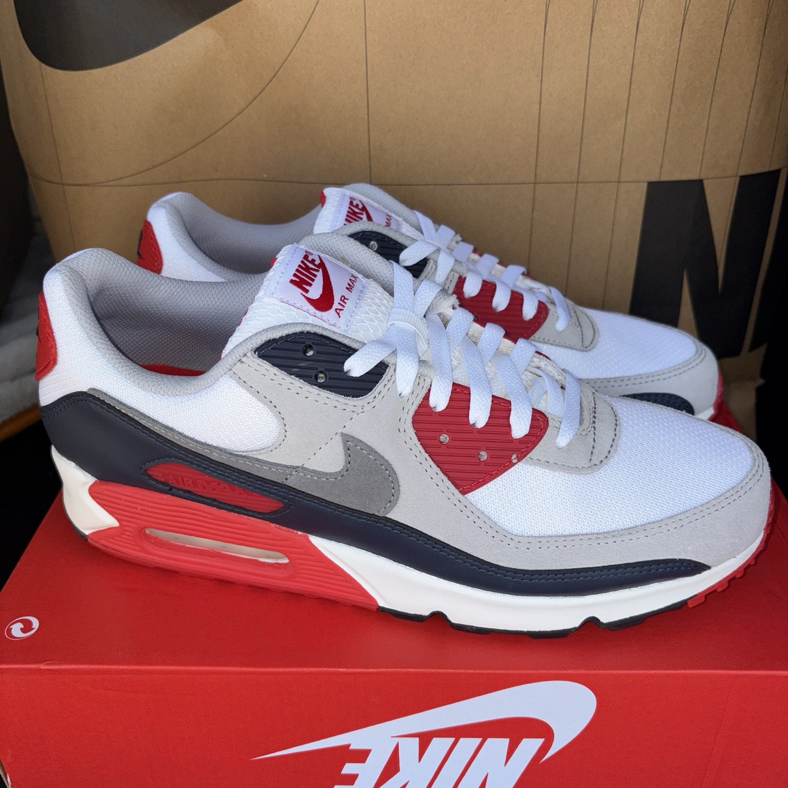 NEW Nike Air Max 90 NBY DM0029-117 USA Cool Grey University Red Men’s Size 11