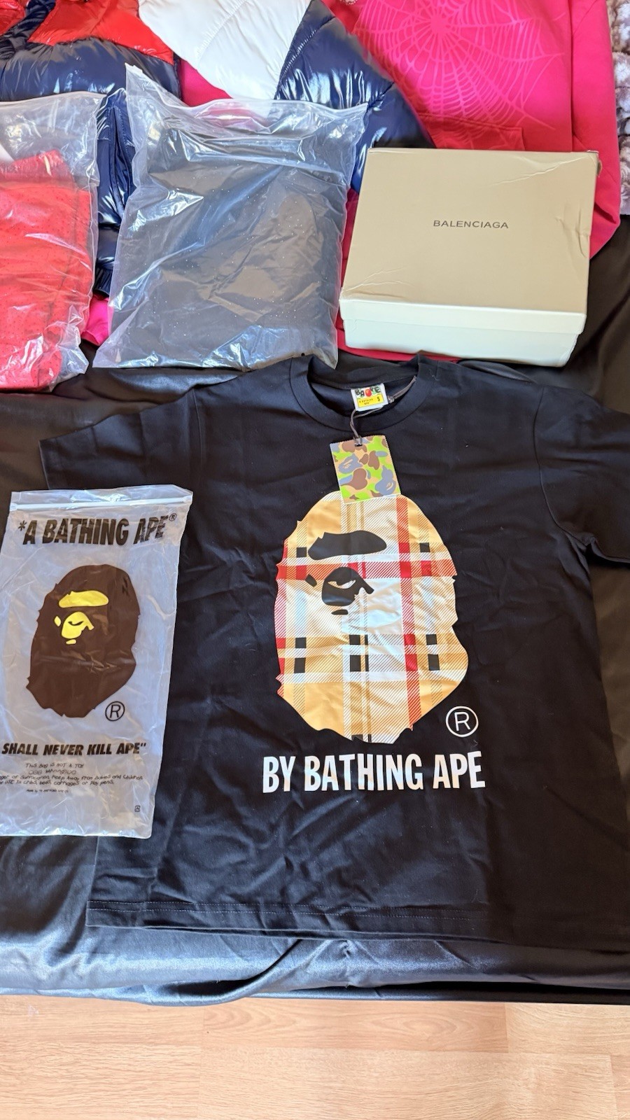 A Bathing Ape BAPE Men’s Black Ape Head Logo Graphic Crew Neck Tee Size S