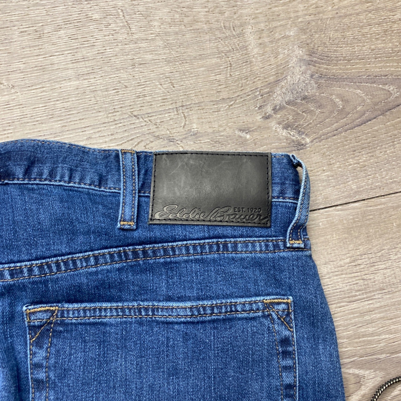Eddie Bauer Jeans Classic Straight Mens 38×30 Blue Denim NWT Regular Fit Pants