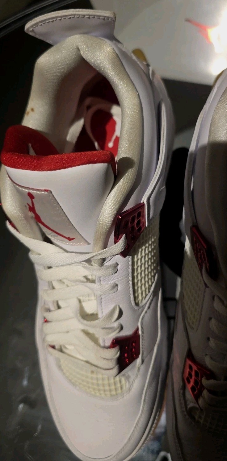 Air Jordan 4 Retro “Metallic Red” (2020) in US Size 15. OG BOX / 9.2/10