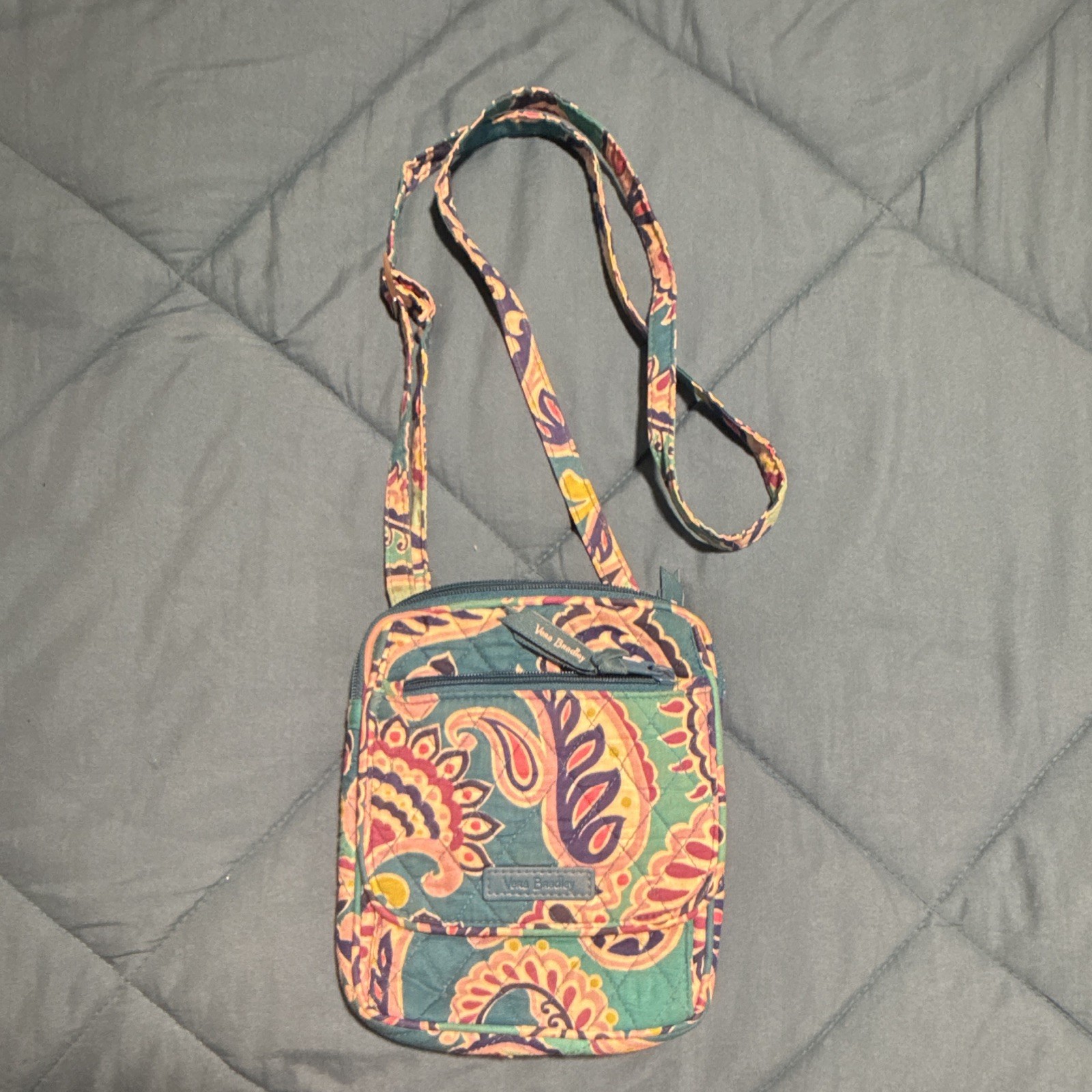 Vera Bradley Paisley Teal Multicolor Crossbody Bag Zip & Magnetic, Pockets