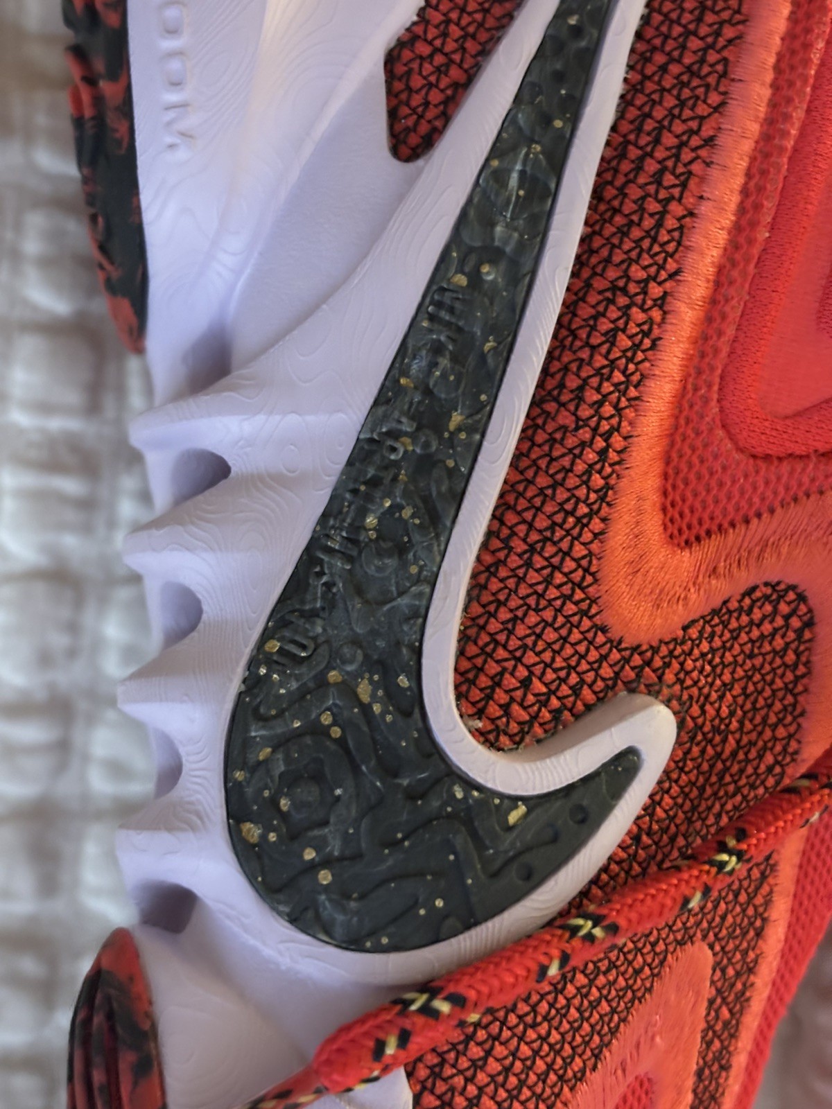 Nike Cosmic Unity 2 Basketball Sneakers in Siren Red, Speckled laces, Black Gold