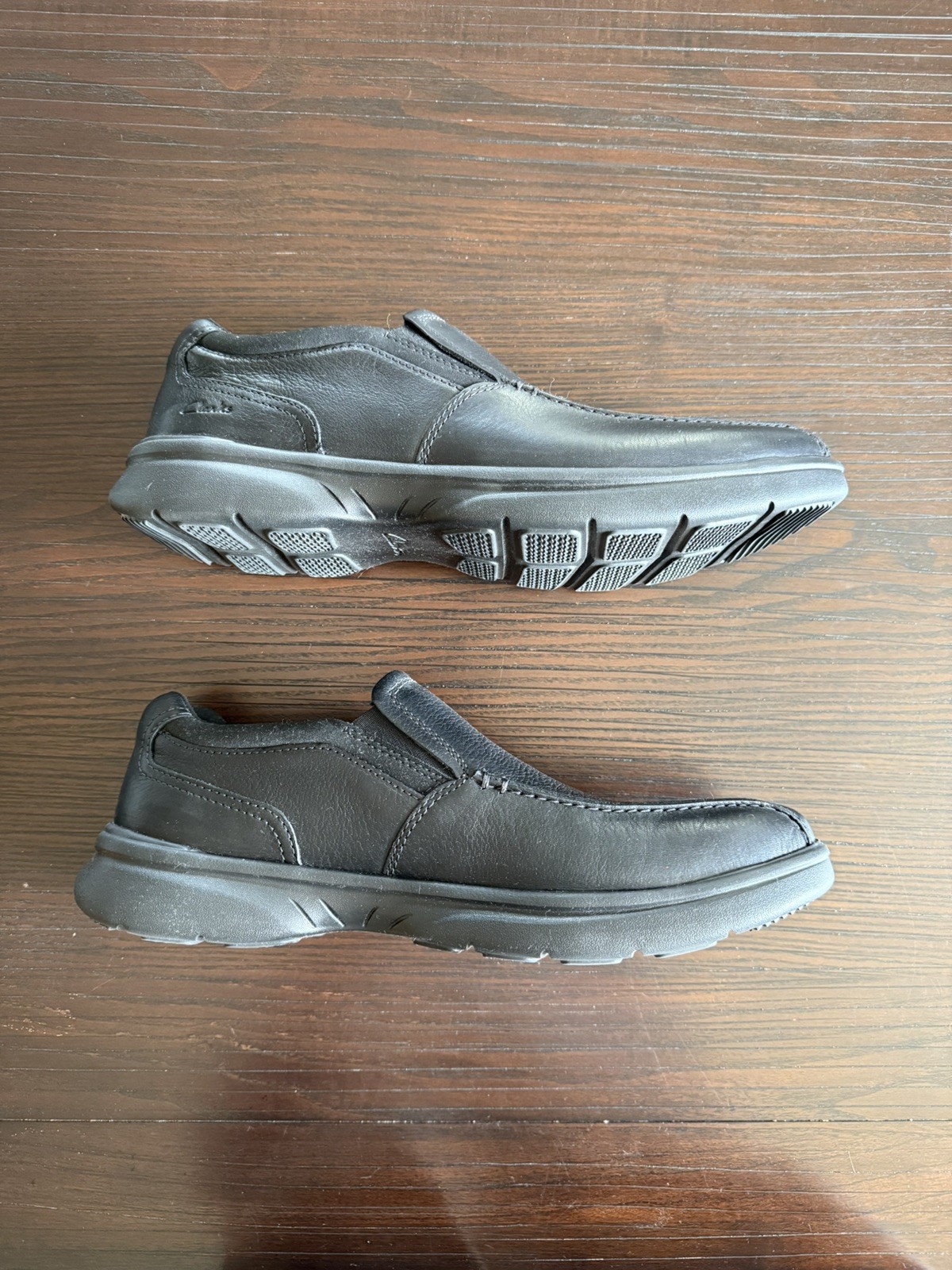 Clarks Bradley Step (slip on) Black Tumbled Leather M13 (SMALL, maybe 12.5?)