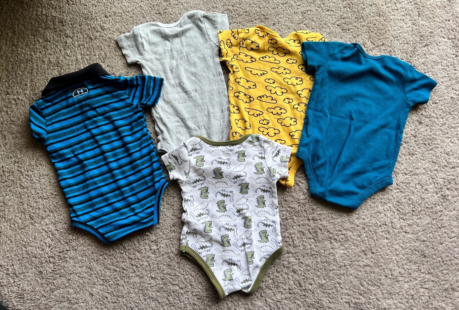 (#17) 5 Baby Bodysuits & Under Armour Polo and Gerber (Size 6-9M)