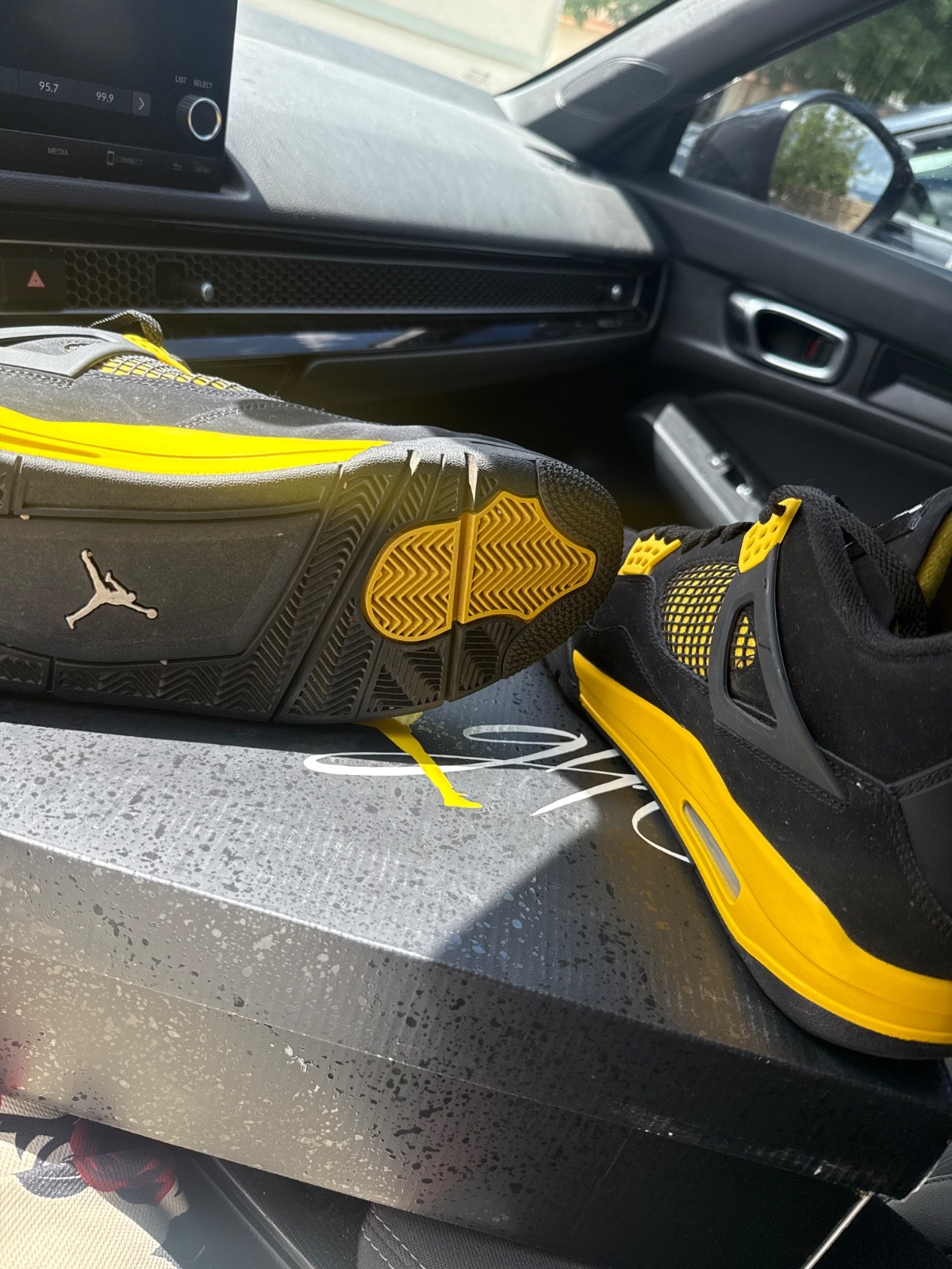jordans 4 thunders size 12