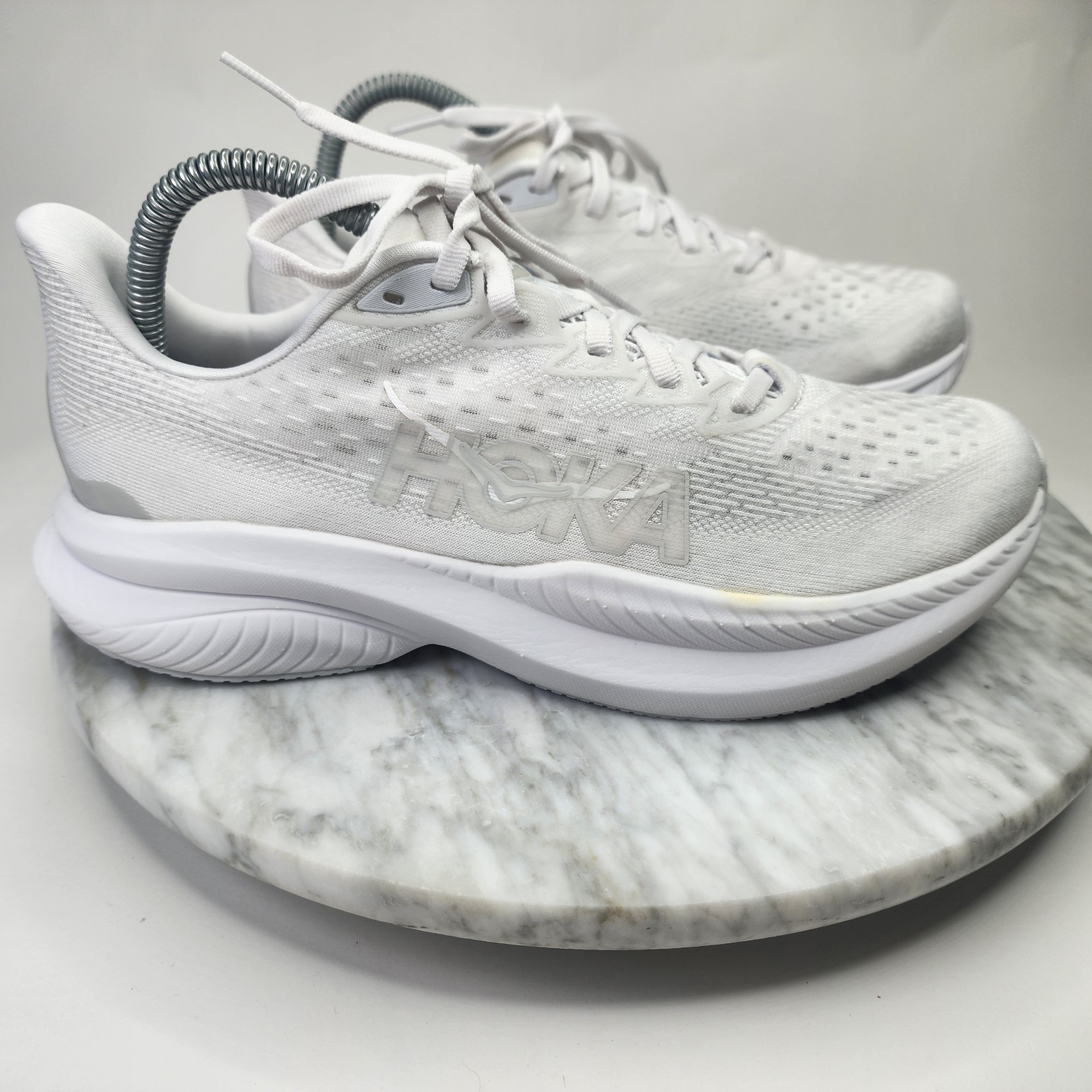 Hoka One One Mach 6 Triple White Running Shoe’s Women’s Size 8.5D 1147834WWH