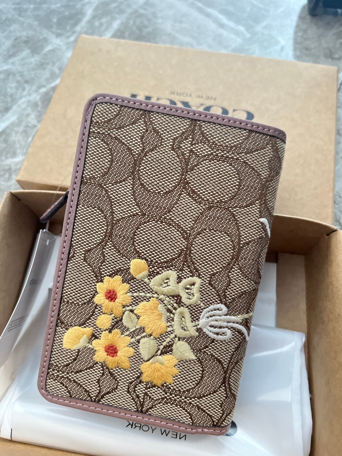 NEW COACH CEC32 Medium Corner Zip Wallet Signature Jacquard w Floral Embroidery