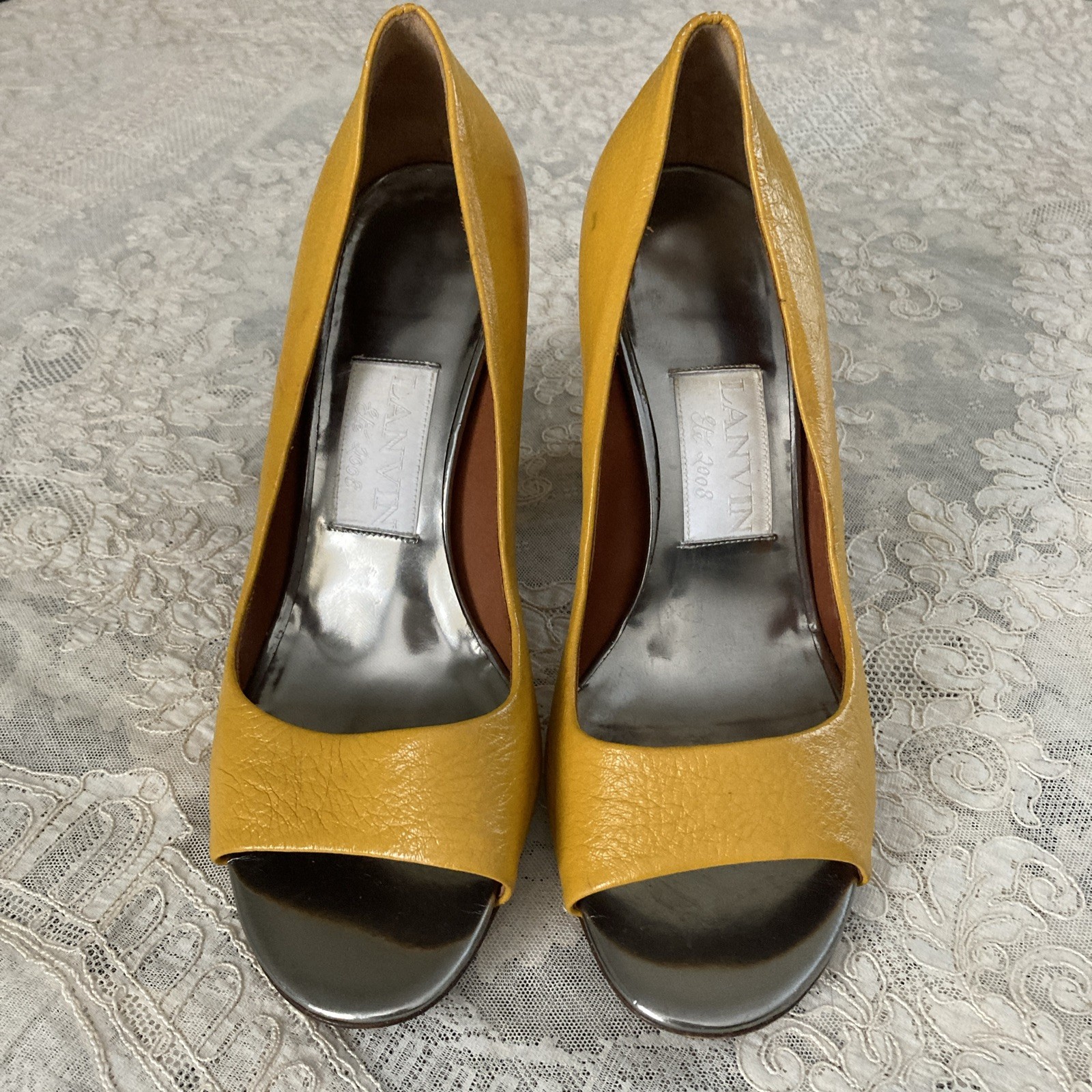 VINTAGE Lanvin Ete 2008 Yellow Patent Leather Metallic Peep Toe Pumps Sz 38 / 7