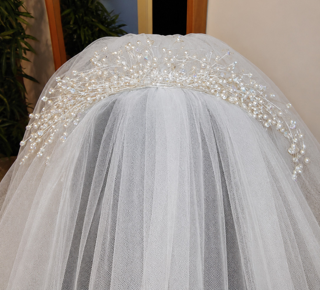 Kleinfeld Bridal Veil 35” Soft white/Ivory Tulle with Crystal Beaded Spray