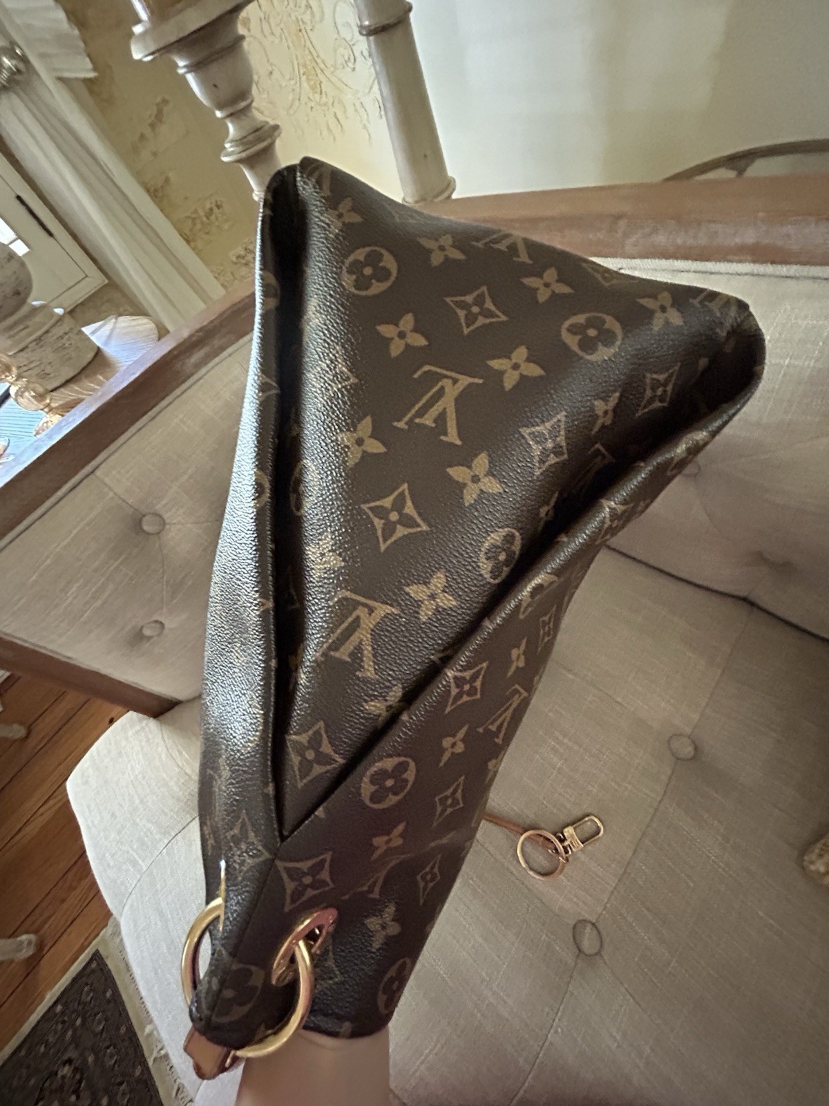 Louis Vuitton Artsy Monogram Canvas MM Shoulder Bag, Authentic Excellent