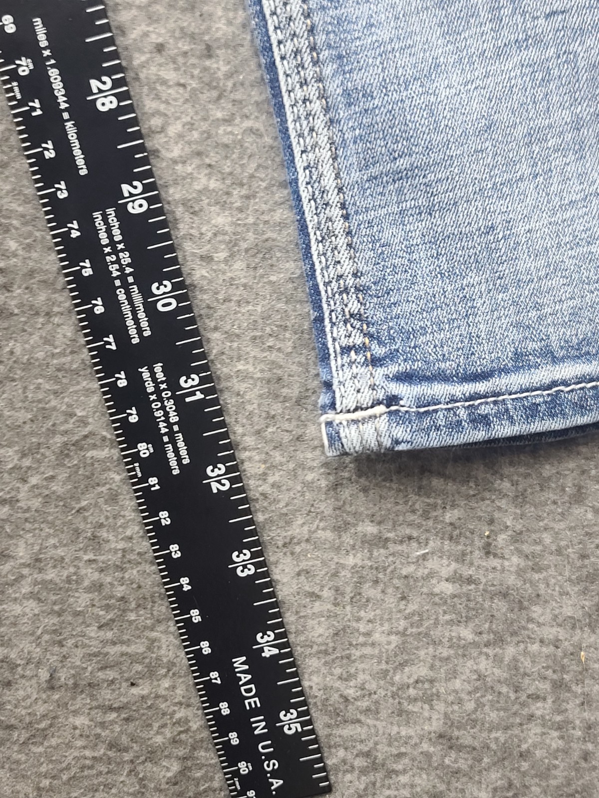 BKE Jake Men 32×32 Straight Leg Jeans Light Wash Stretch Blue Denim Distressed