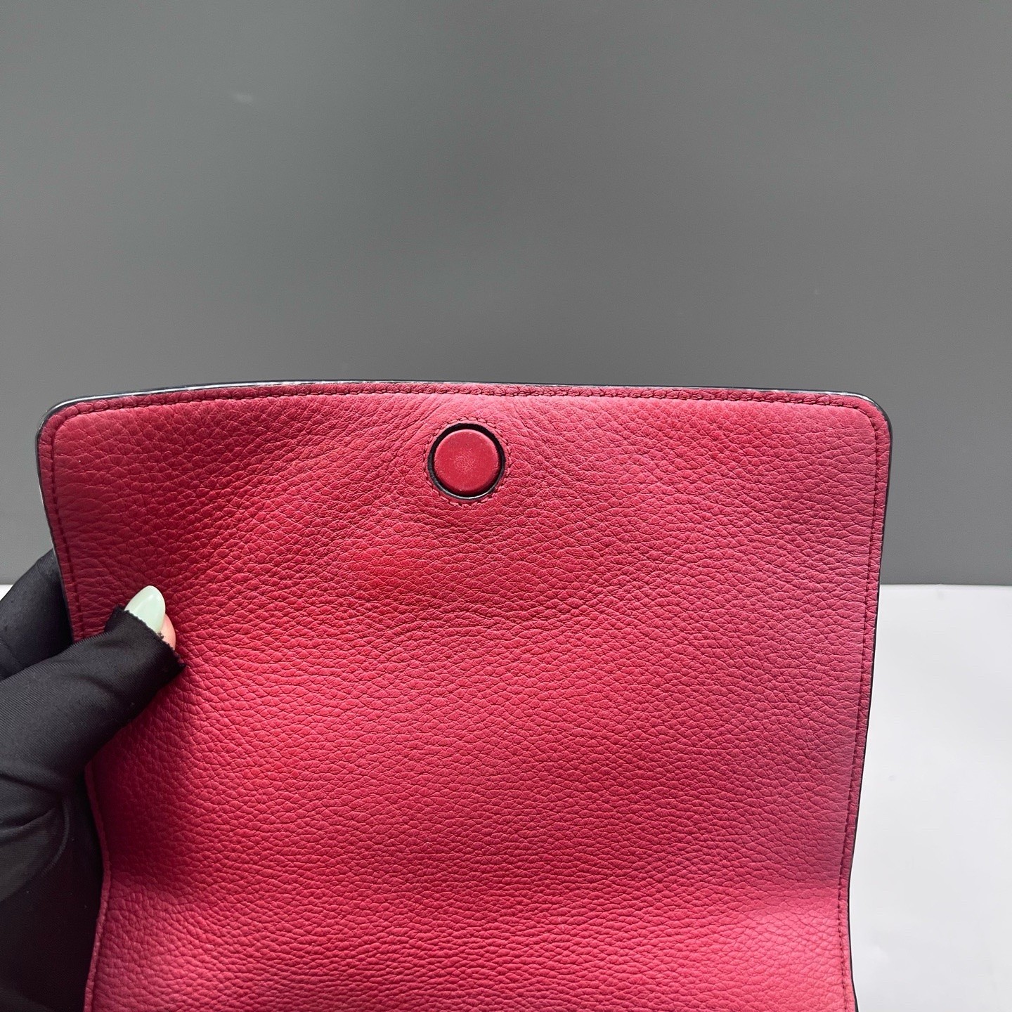 Prada Pre-Owned Authentic Crossbody Bag 20*14*8 Free Tracked Shipping