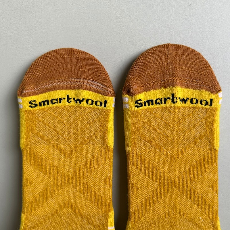 1 Pack Smartwool Women’s Hike Merino Wool Crew Socks Athletic Size Med Yellow