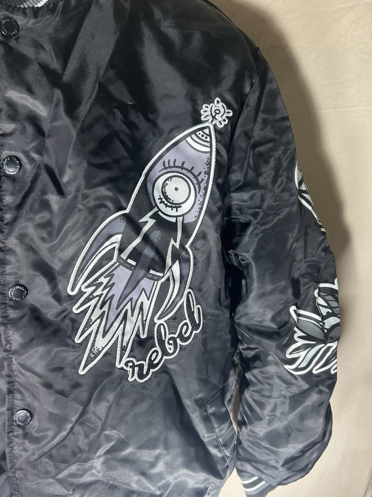Rebel Minds Fly High Bomber Jacket Mens XL Black Satin Varsity Streetwear