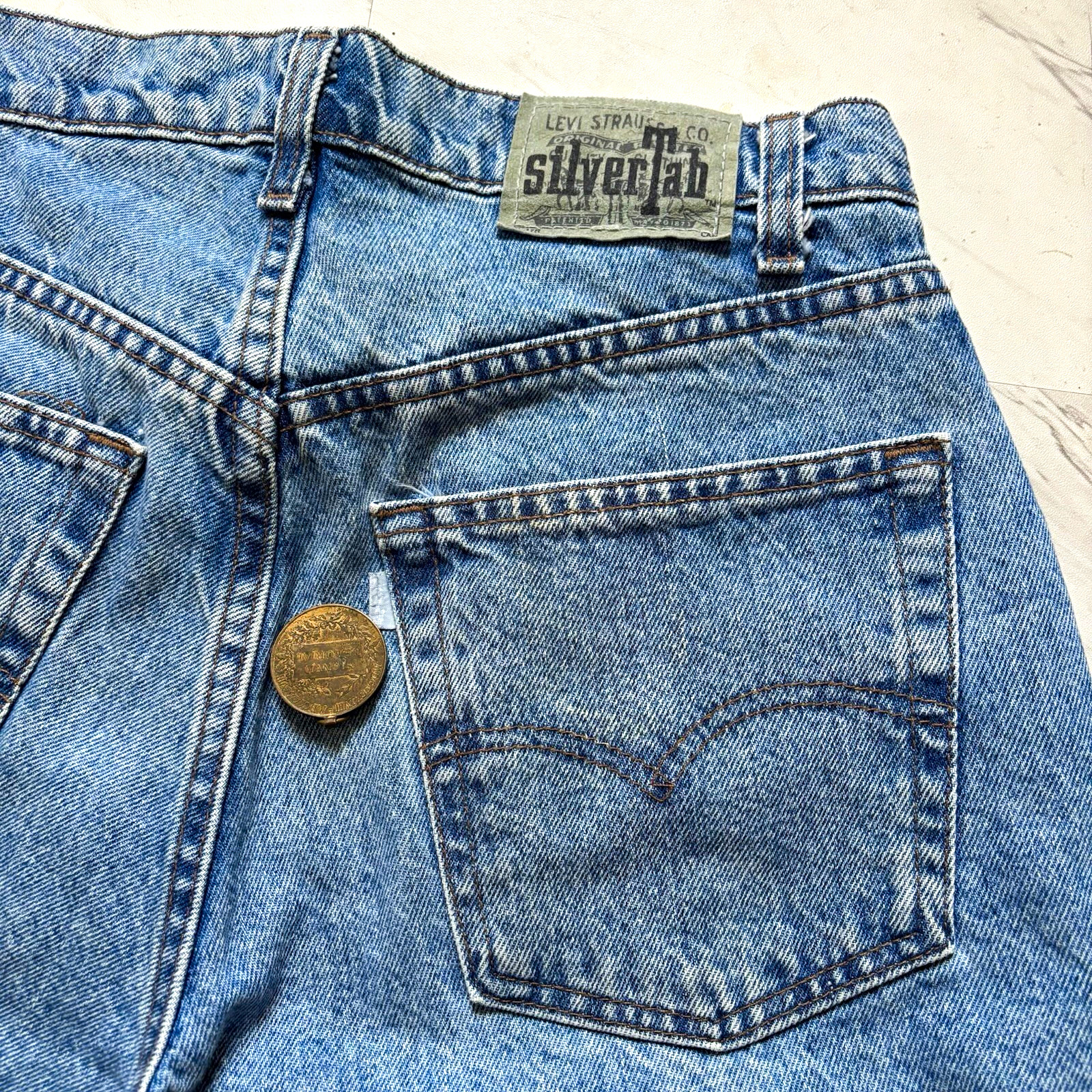 90’s Levi’s Silvertab Men’s Loose Blue Denim Jean Shorts Sz 32