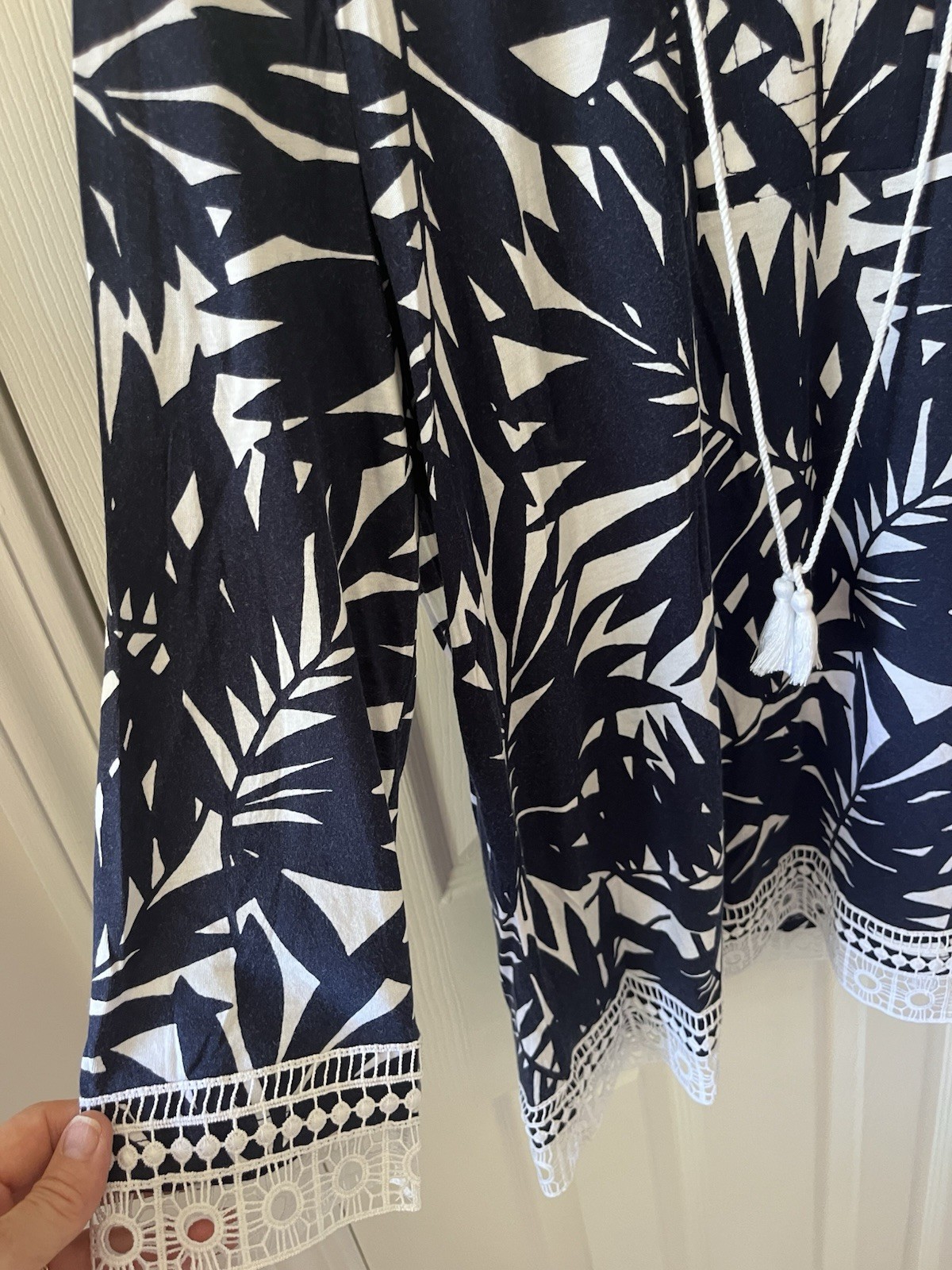 Talbots Navy Blue White Safari Tropical Leaves Tunic M NWOT