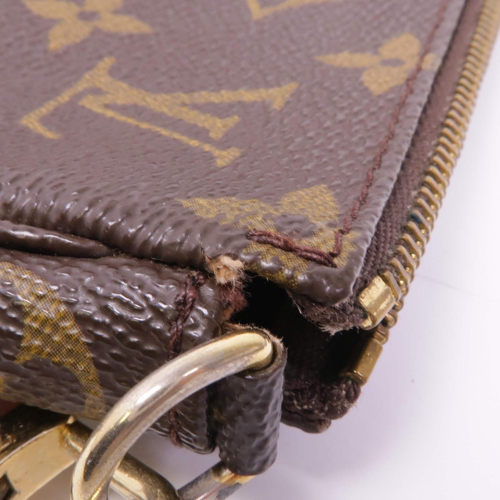 LOUIS VUITTON LV GHW Pochette Accessoires Pouch Handbag M51980 Monogram Brown