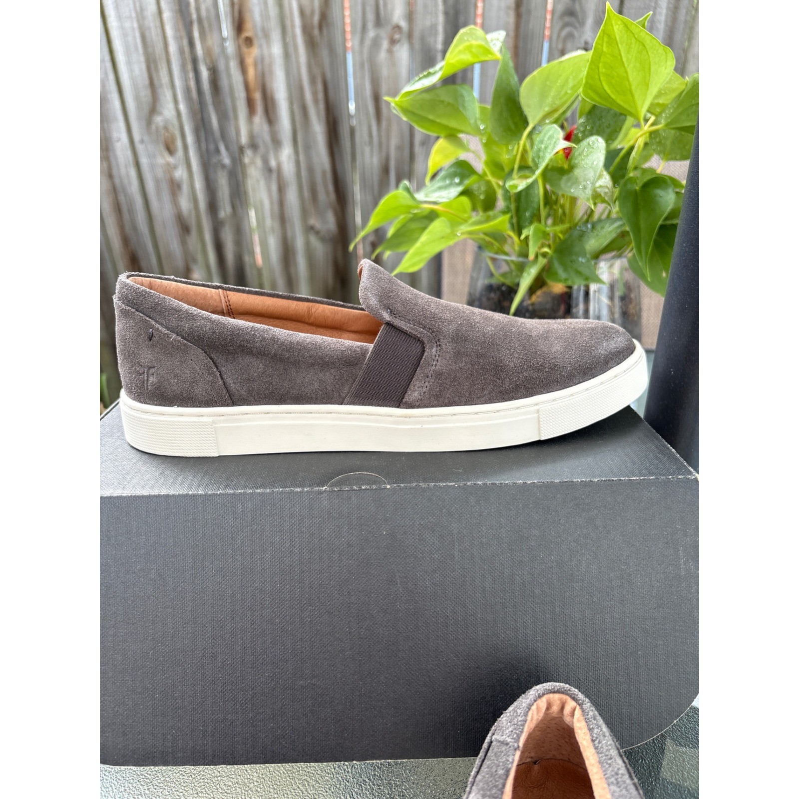 Frye Ivy Slip On Suede Sneakers Grigio Grey Leather Lined Shoes 71171 Womens 8 M