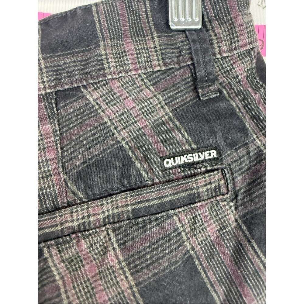 Quiksilver shorts Men’s Plaid Flat Front Shorts – Black & Gray