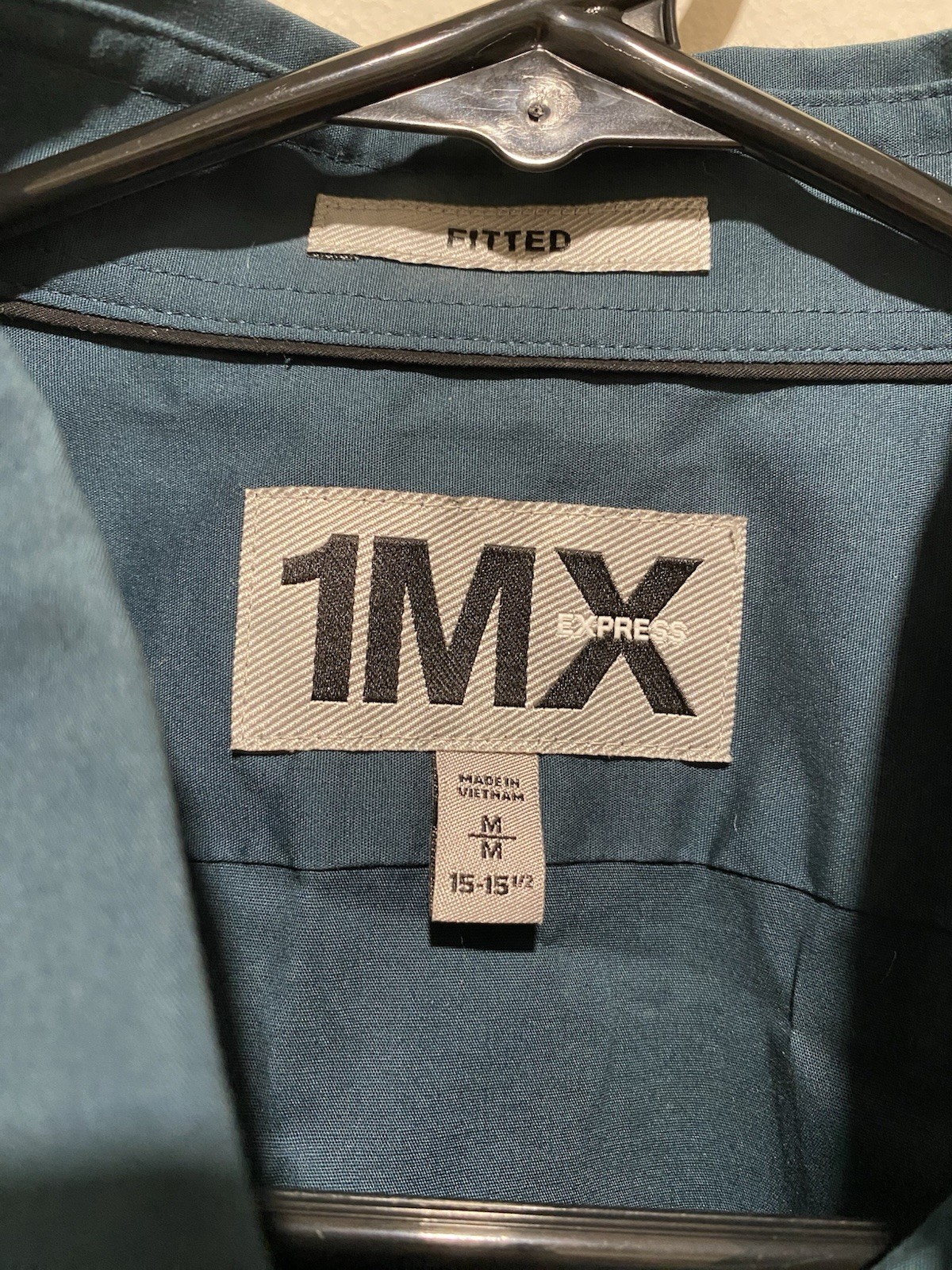 Express 1MX Fitted Blue Solid Long Sleeve Button Dress Shirt M 15-15 1/2