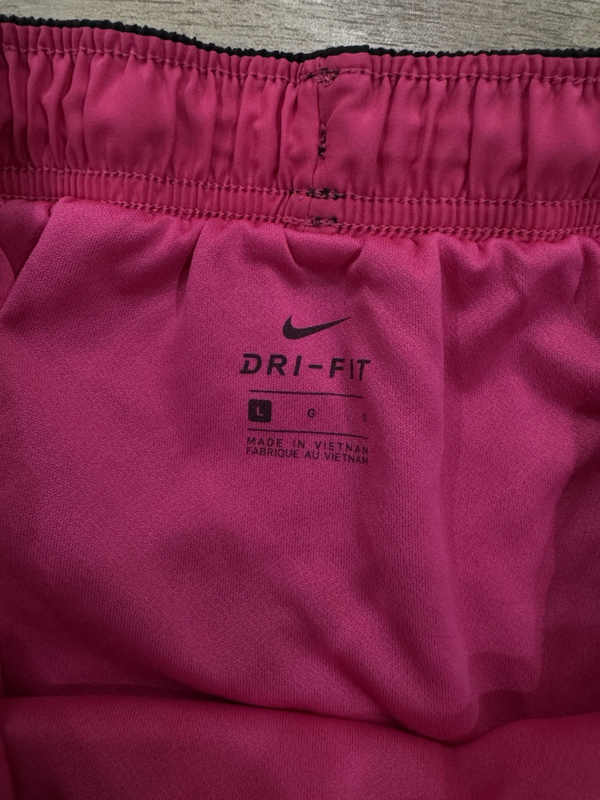 Nike Dri Fit Women’s Running Shorts LARGE Black Pink Lined Lightweight 3″ Inseam