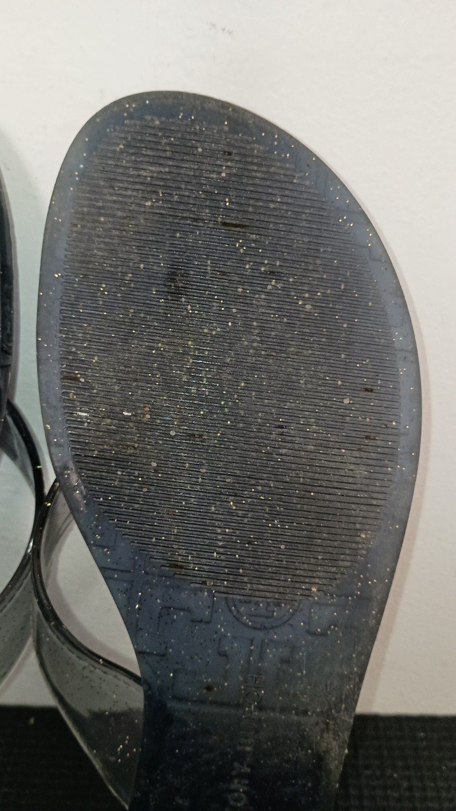 Tory Burch Jelly Sparkle Flip Flops Fit Like 9 Measurements In Pictures