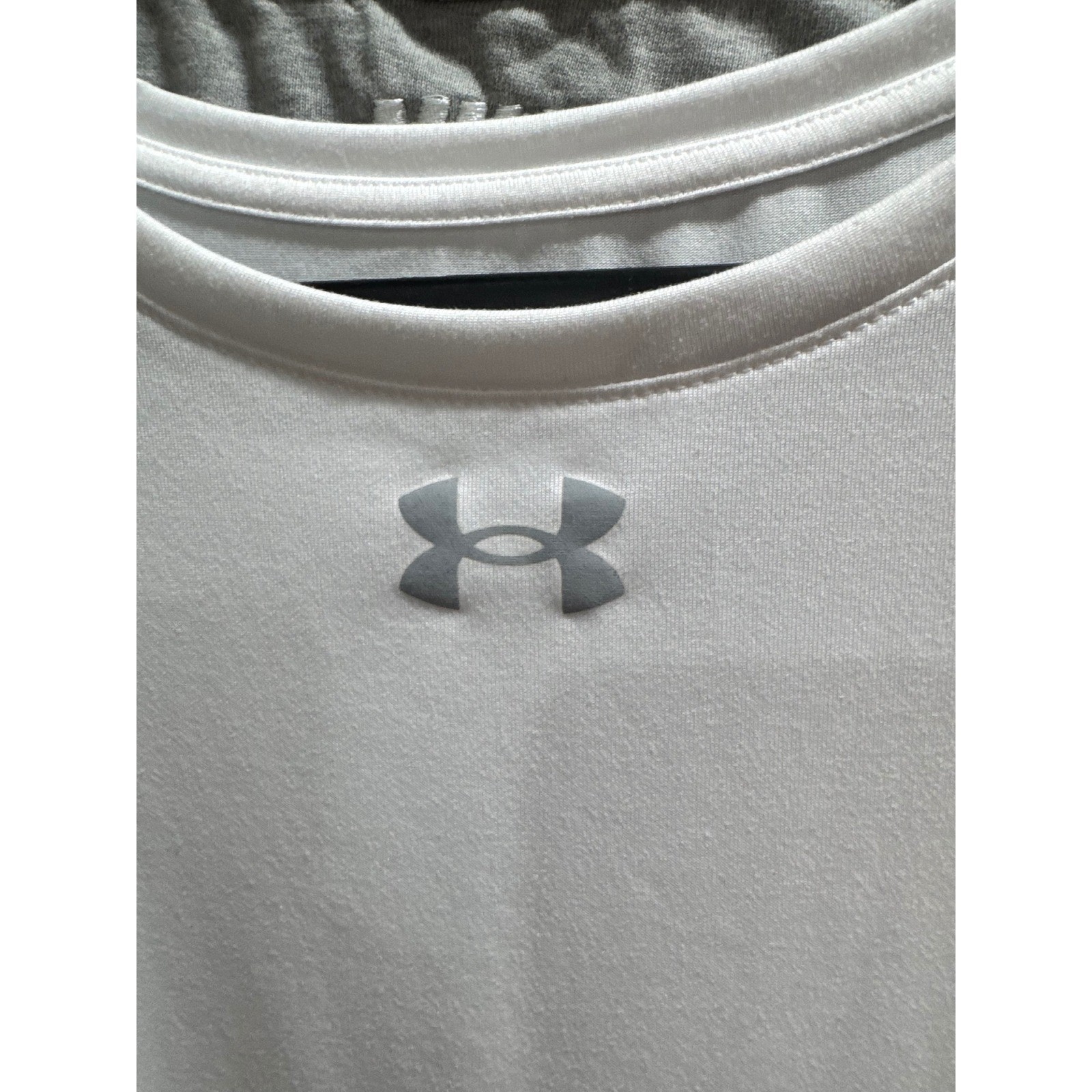 Under Armour Mens XL White HeatGear Short Sleeve Athletic Workout T-Shirt