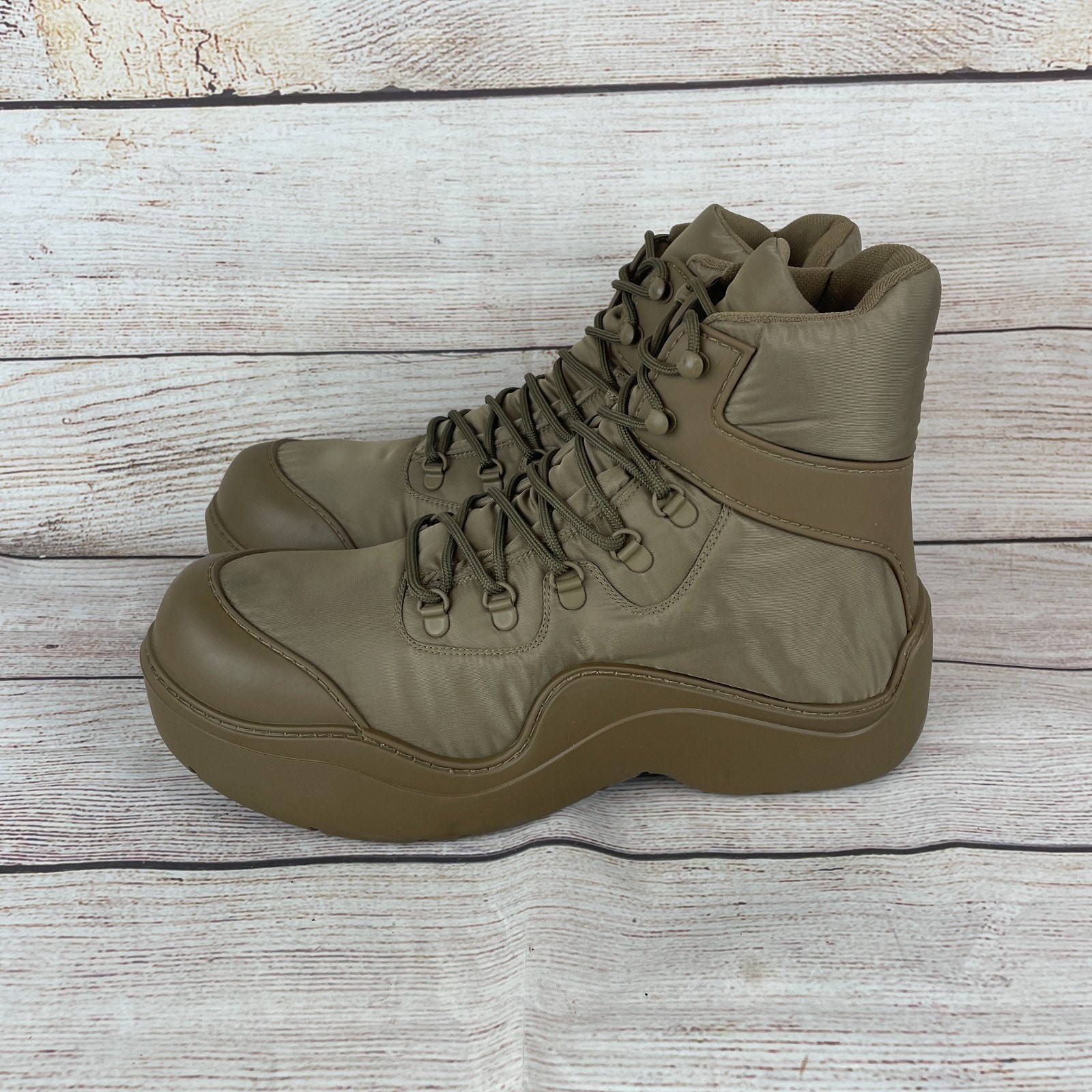 Bottega Veneta Puddle Bomber Mens Sz EU 46 US13 Lace Up Boots Jute Tan Nylon