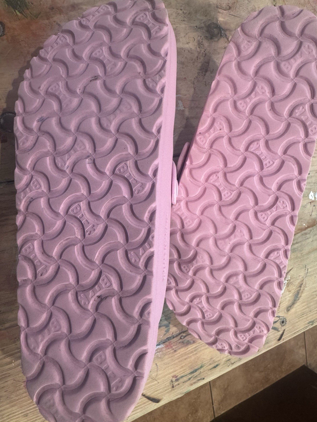 These are Birkenstock Boston EVA clogs in Fondant Pink