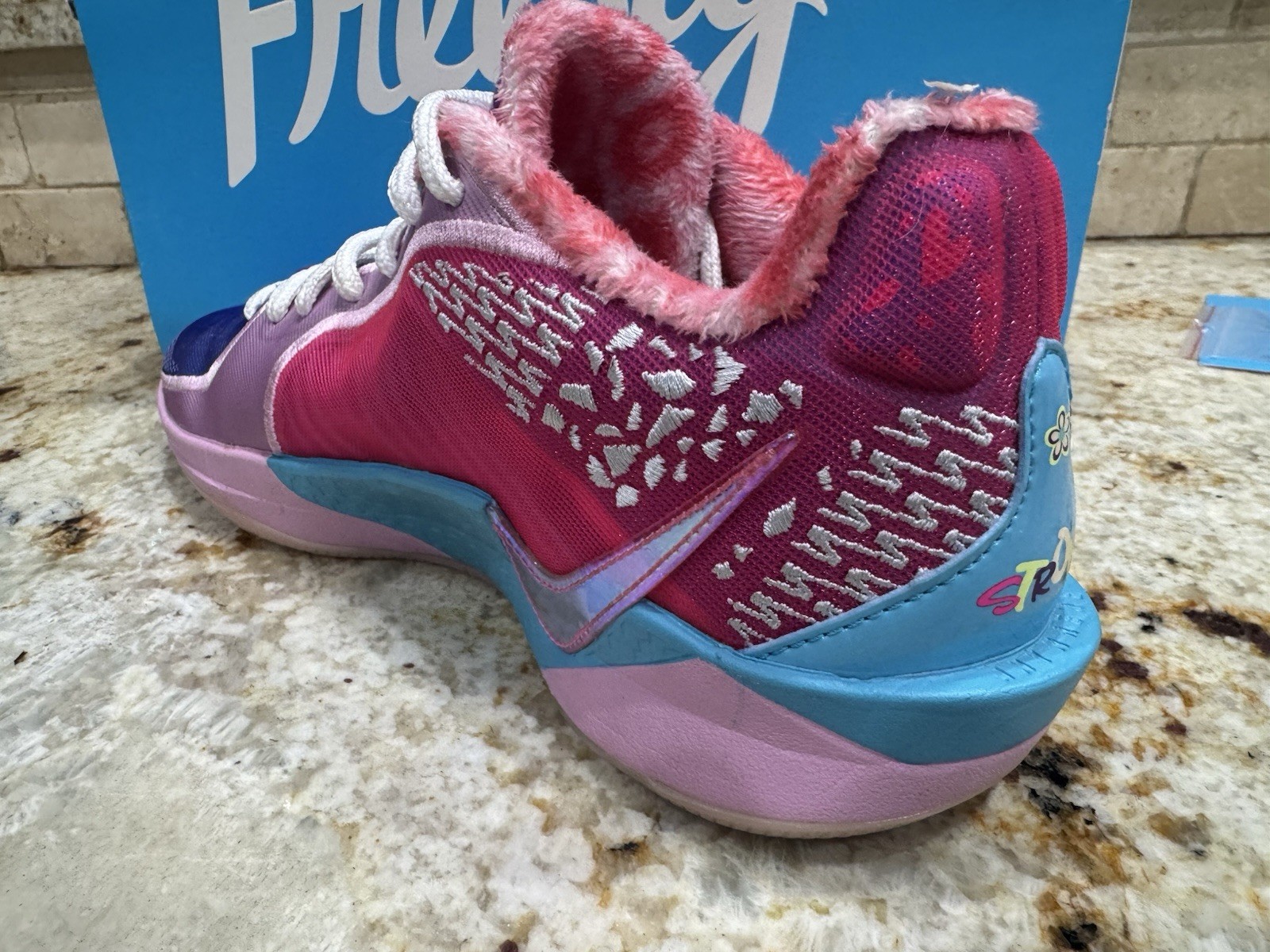 NIKE SABRINA 2 FREESTYLE DOERNBECHER SOPHIA DB 20 WOMENS 9 MENS7.5 IB6103-920