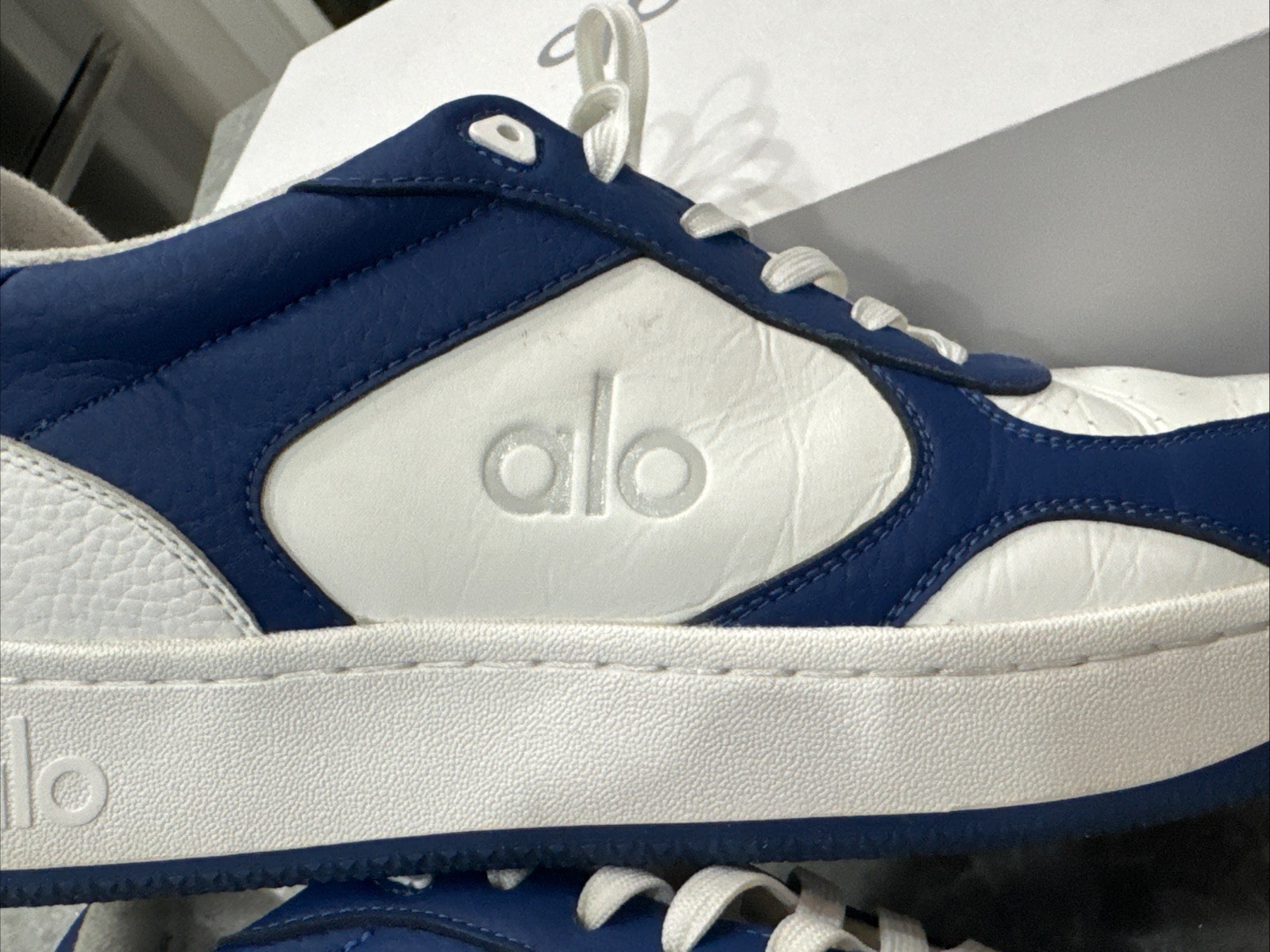 ALO Yoga Recovery Mode Sneakers Men’s 8.5 Women’s 10 Style A0685U – PreOwned