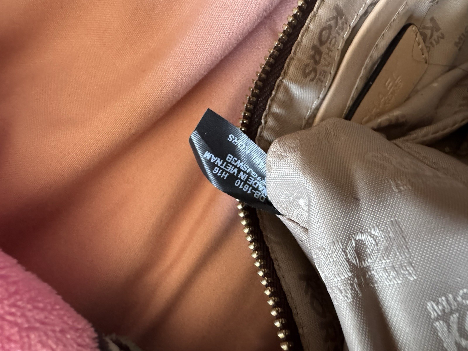 Michael Kors wristlet
