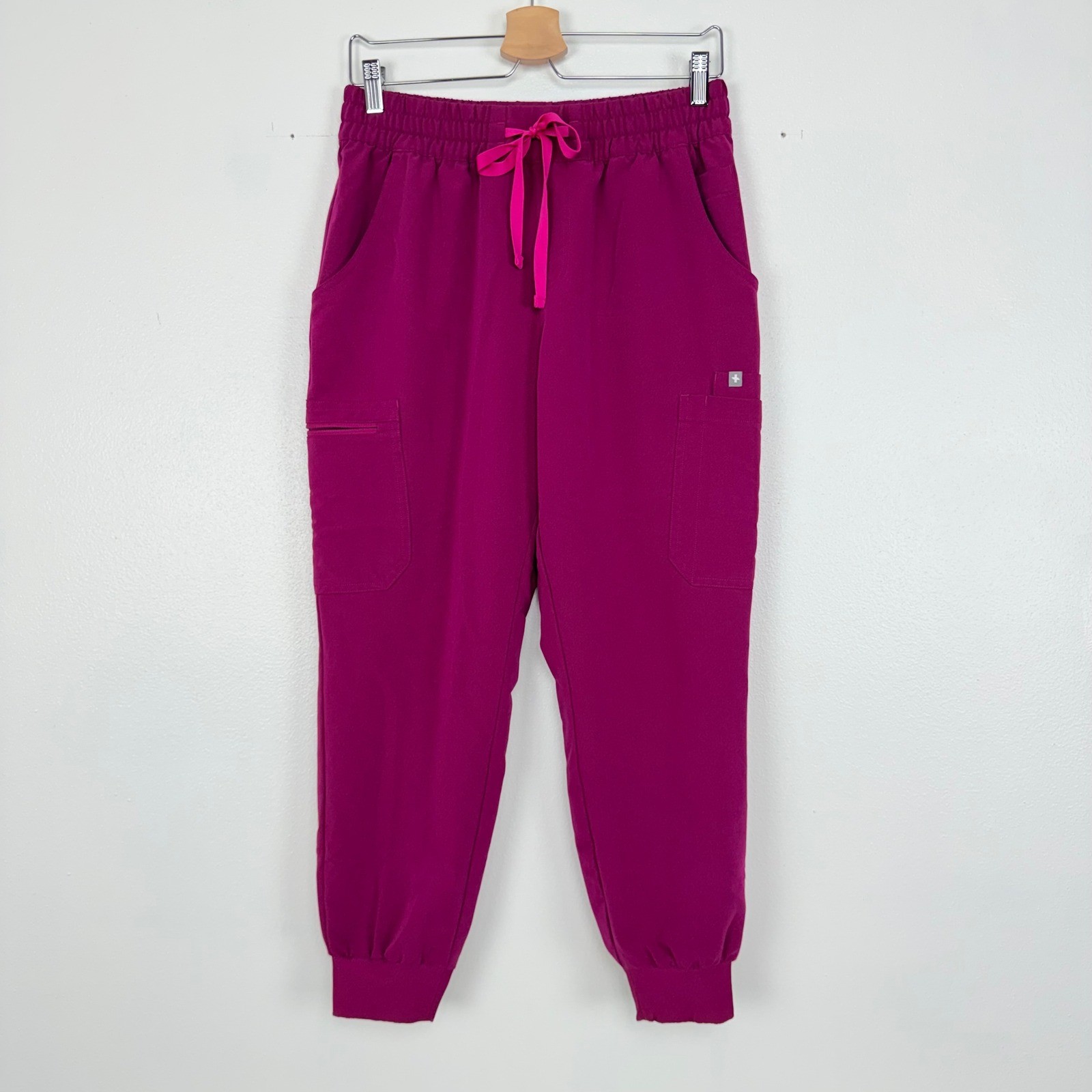 FIGS Uman Relaxed Jogger Scrub Pants Women M Petite Dark Magenta Medical Uniform