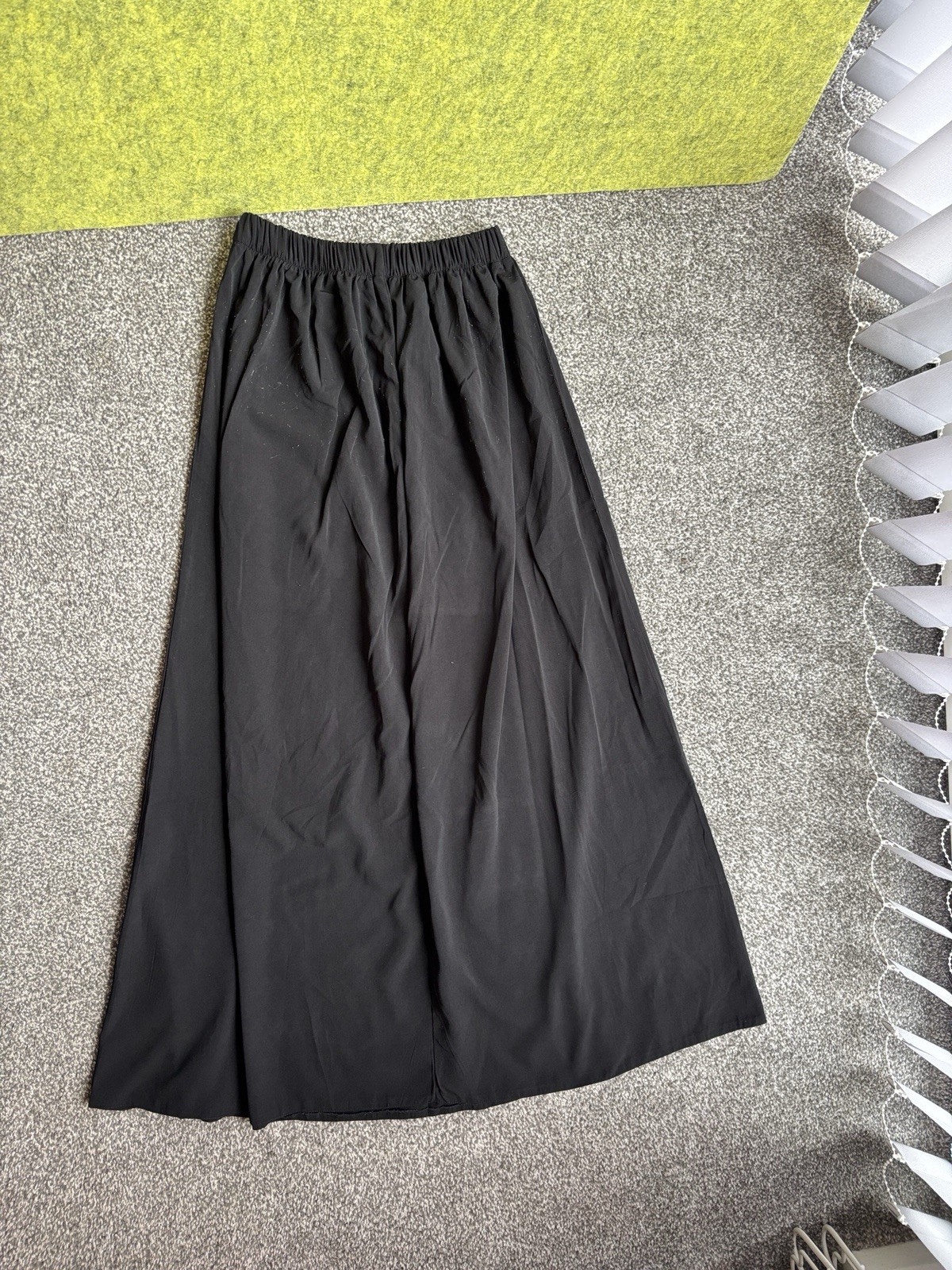 Black Maxi Skirt Elastic Waistband Flowy Silhouette High Waist Long S/M Gathered